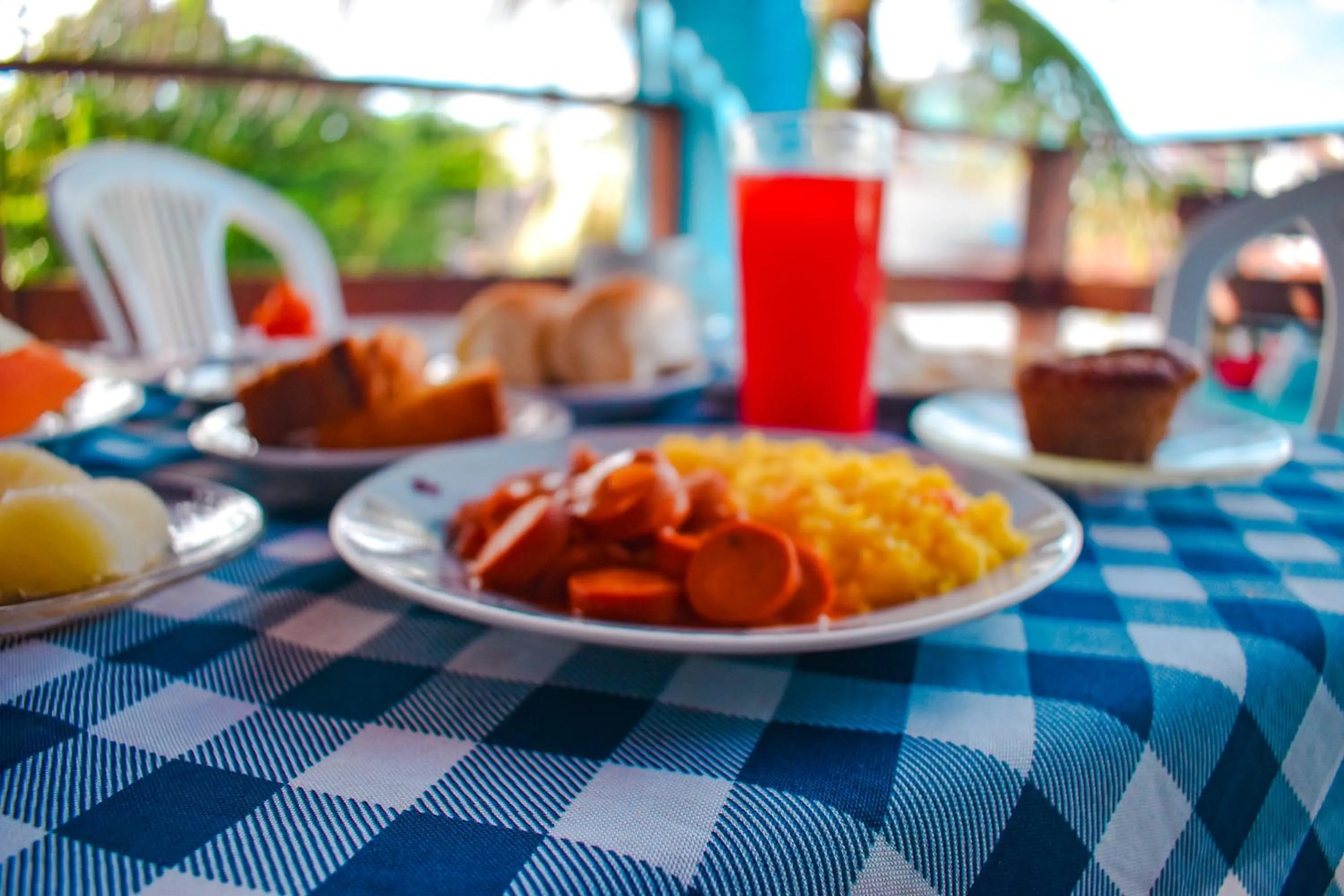 Breakfast in Pousada Casa Nui - Porto de Galinhas by Concavus