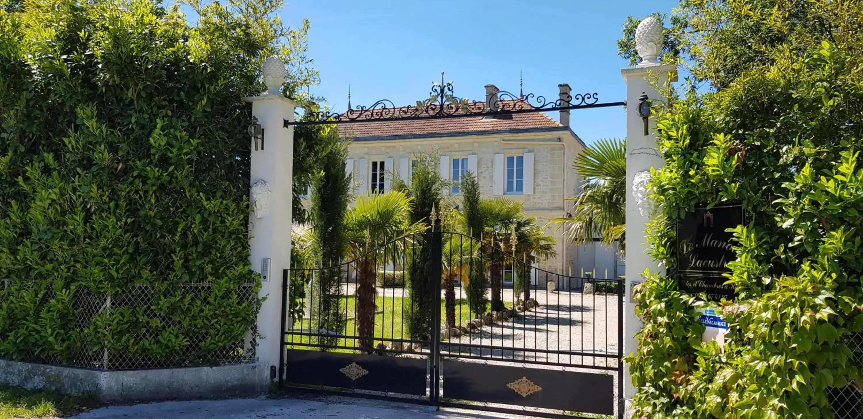 Le Manoir Lacustre Le Manoir Lacustre