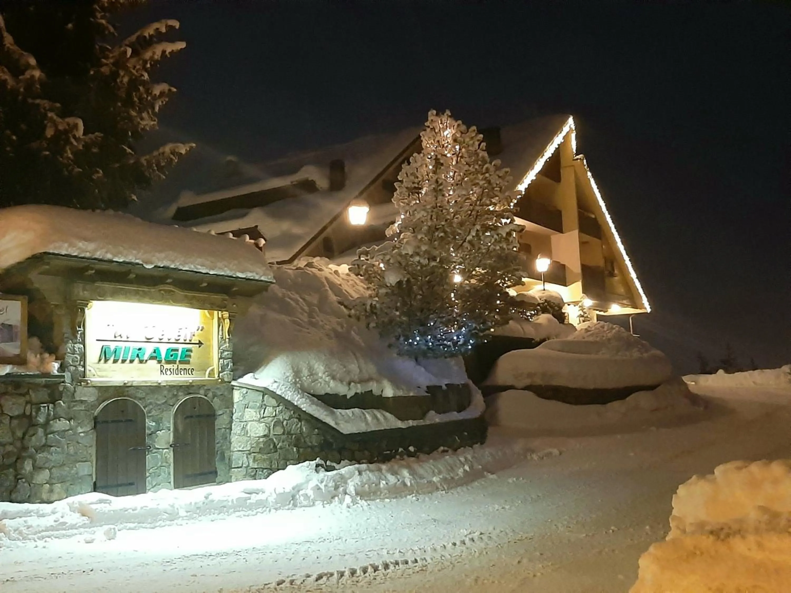 Property building in Residence Mirage