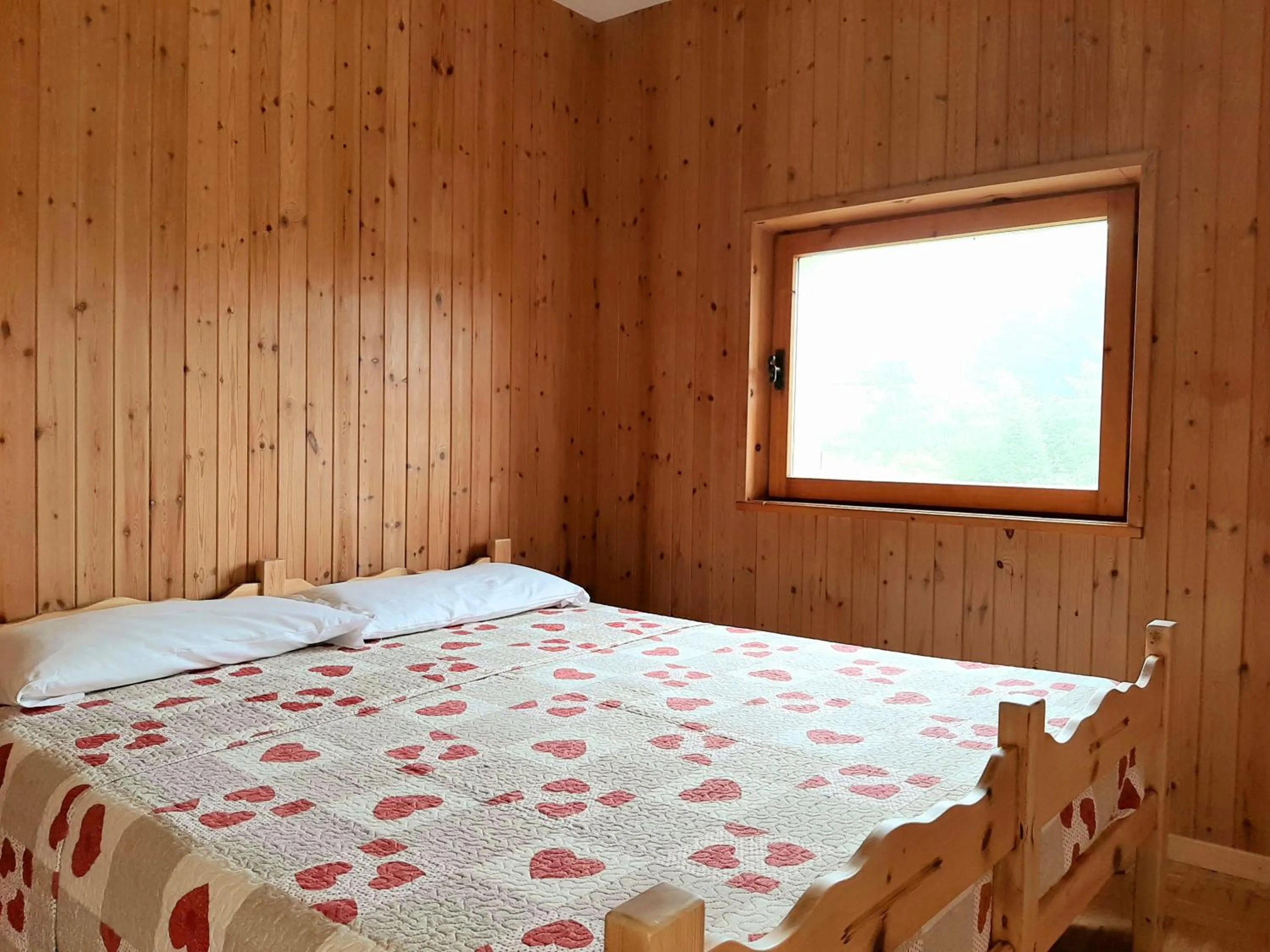 Bedroom, Bed in Residence Mirage