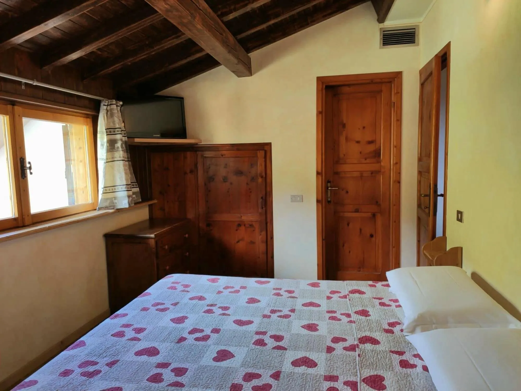 Bedroom, Bed in Residence Mirage