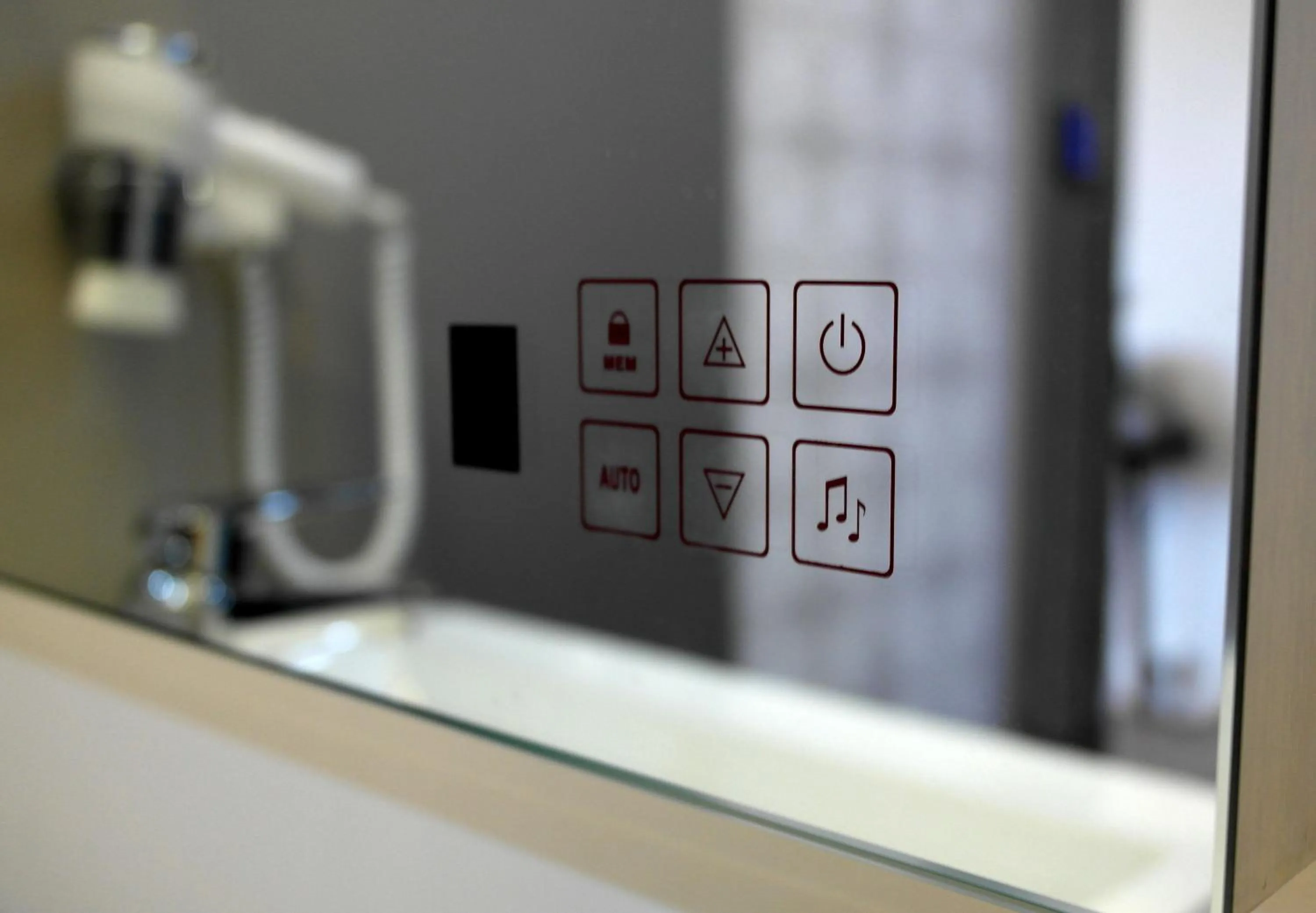 Bathroom in Hotel Vier Jahreszeiten Berlin City