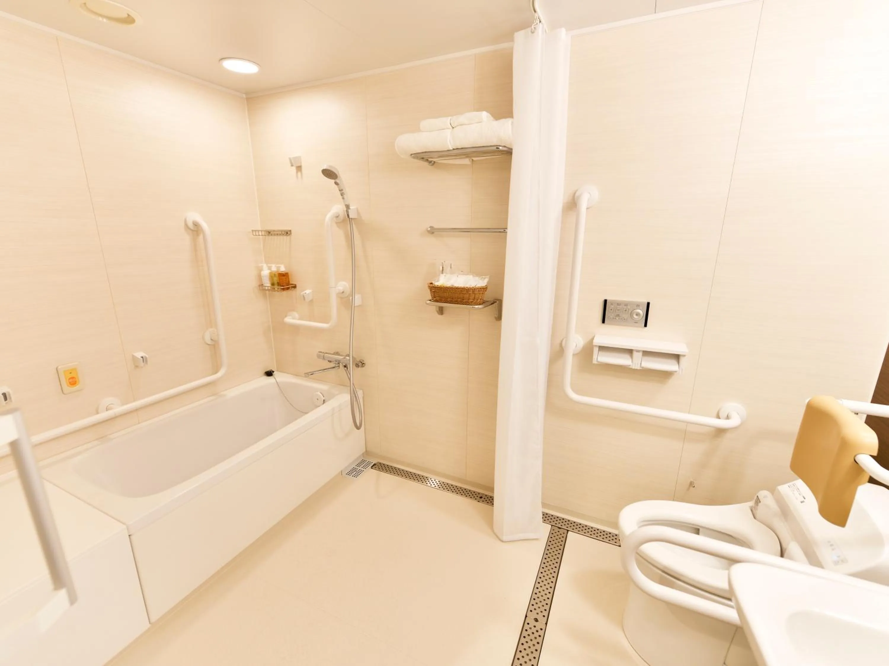 Bathroom in Wakoshi Tobu Hotel