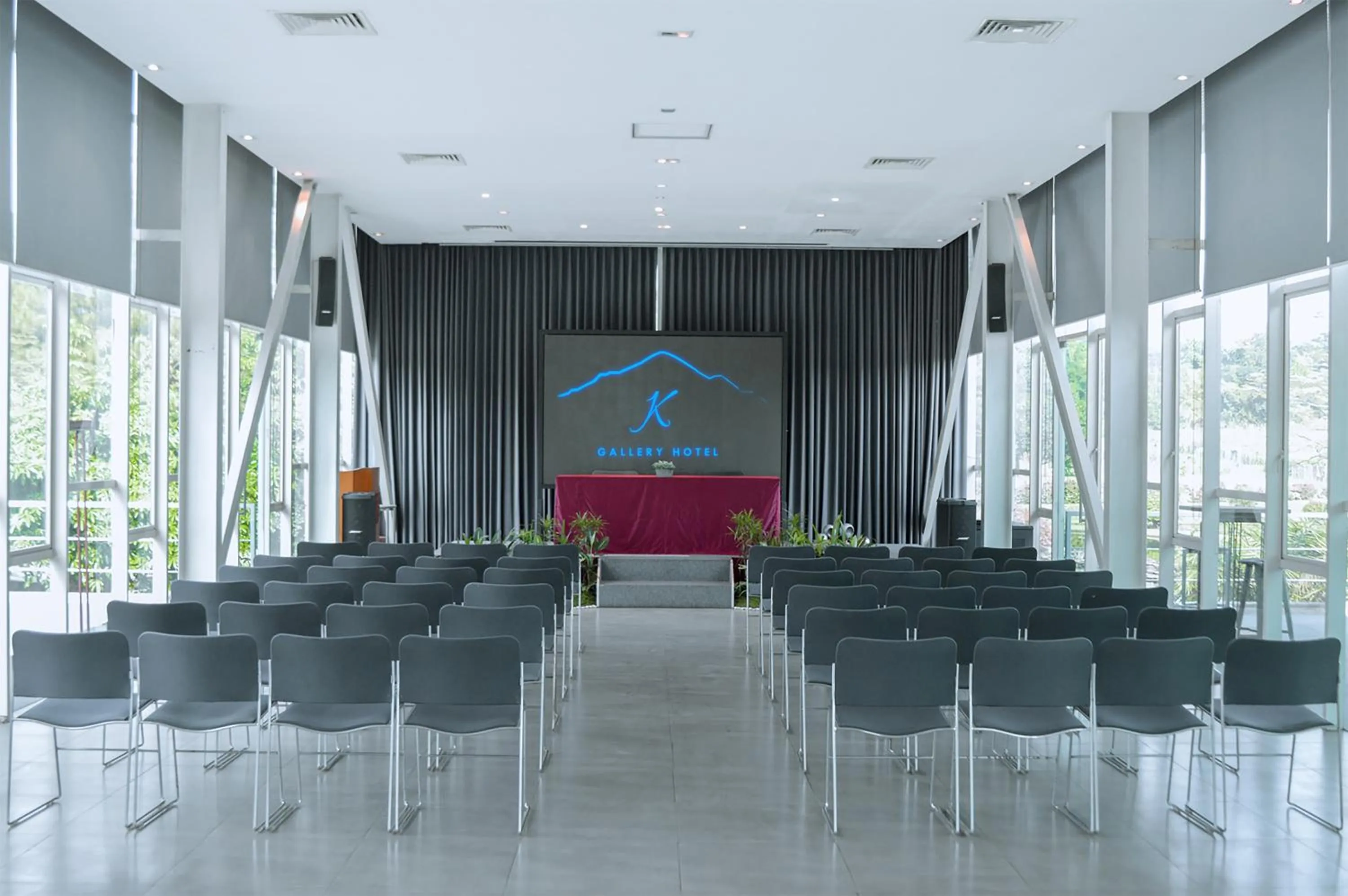 Business facilities in K Gallery Hotel