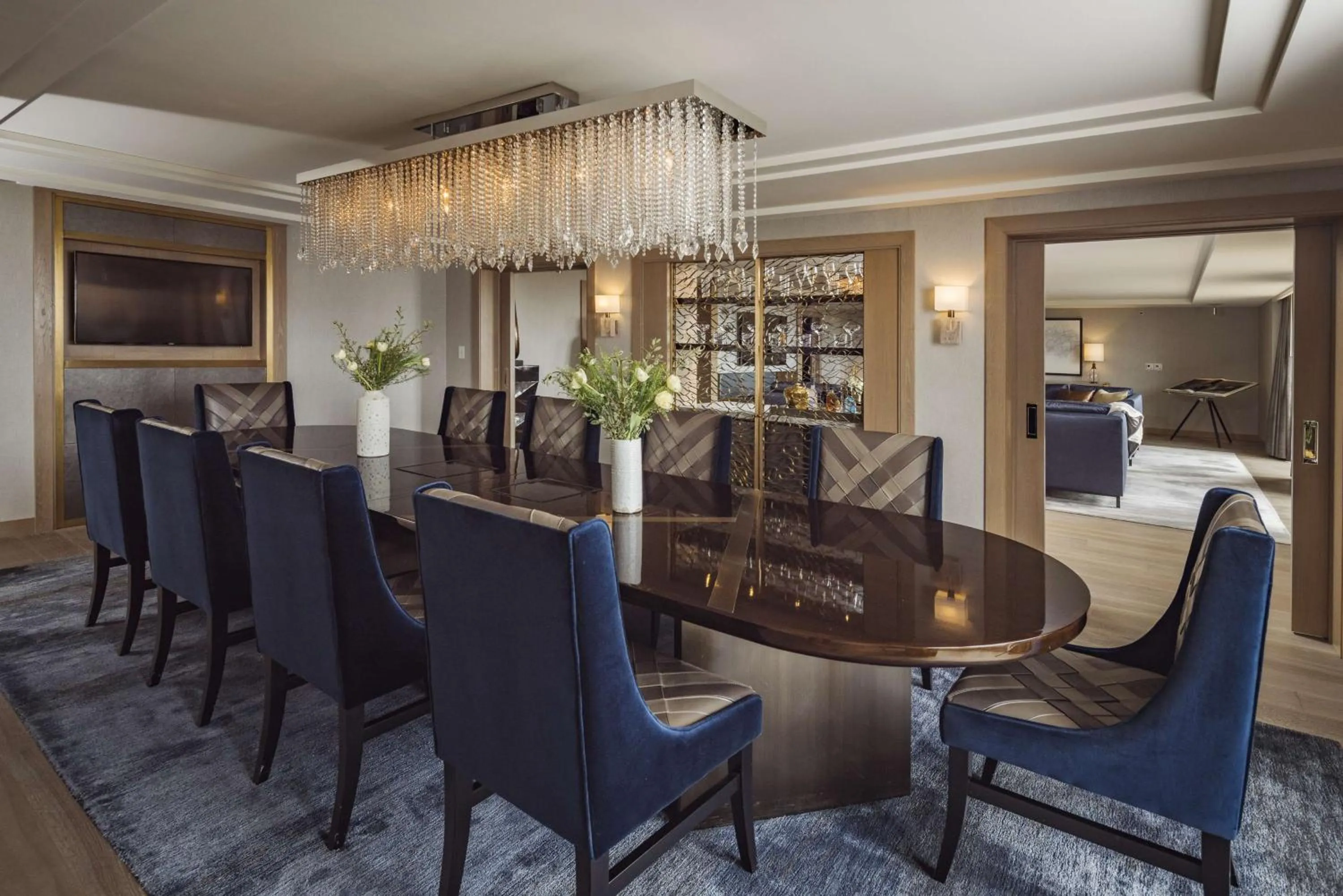 Photo of the whole room in L'Ermitage Beverly Hills