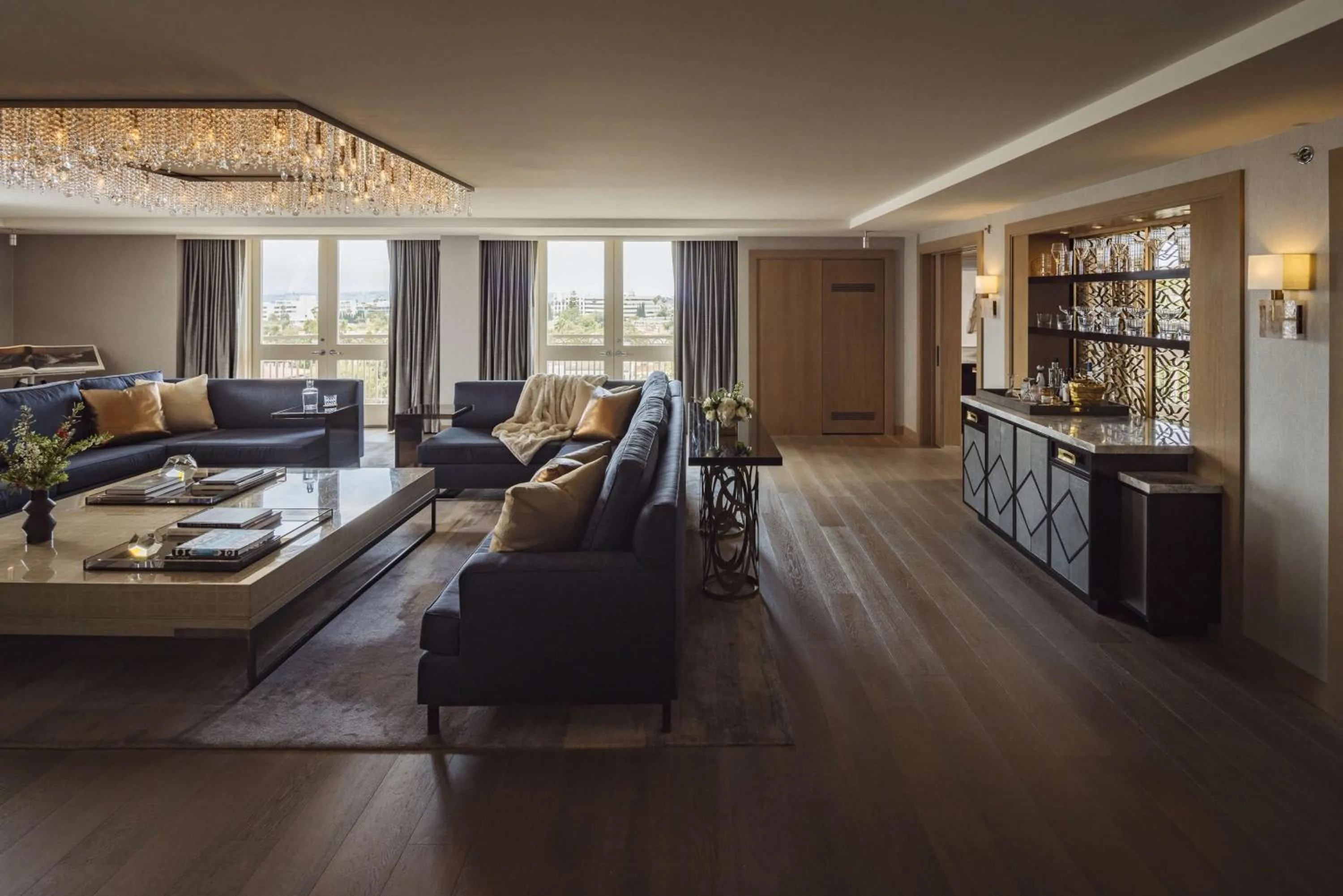 Photo of the whole room in L'Ermitage Beverly Hills