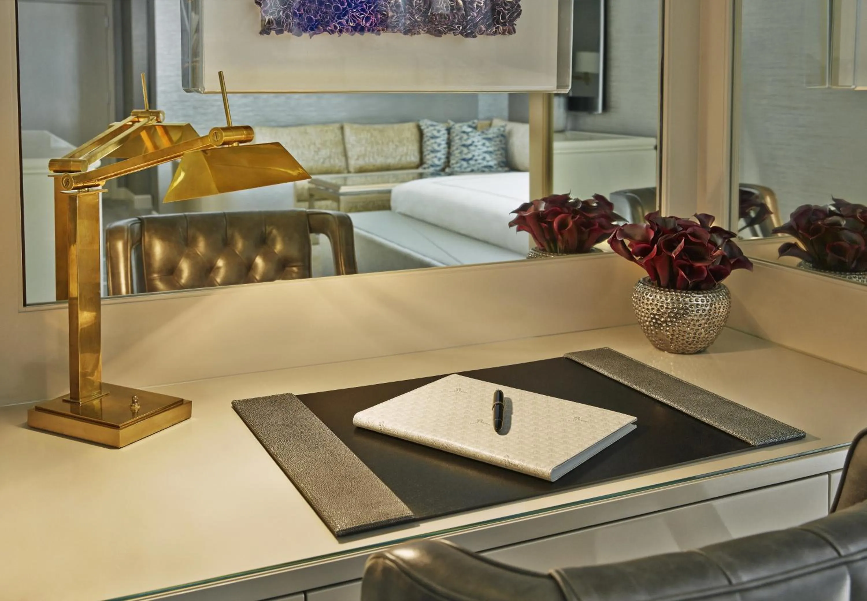 Decorative detail, Bed in L'Ermitage Beverly Hills