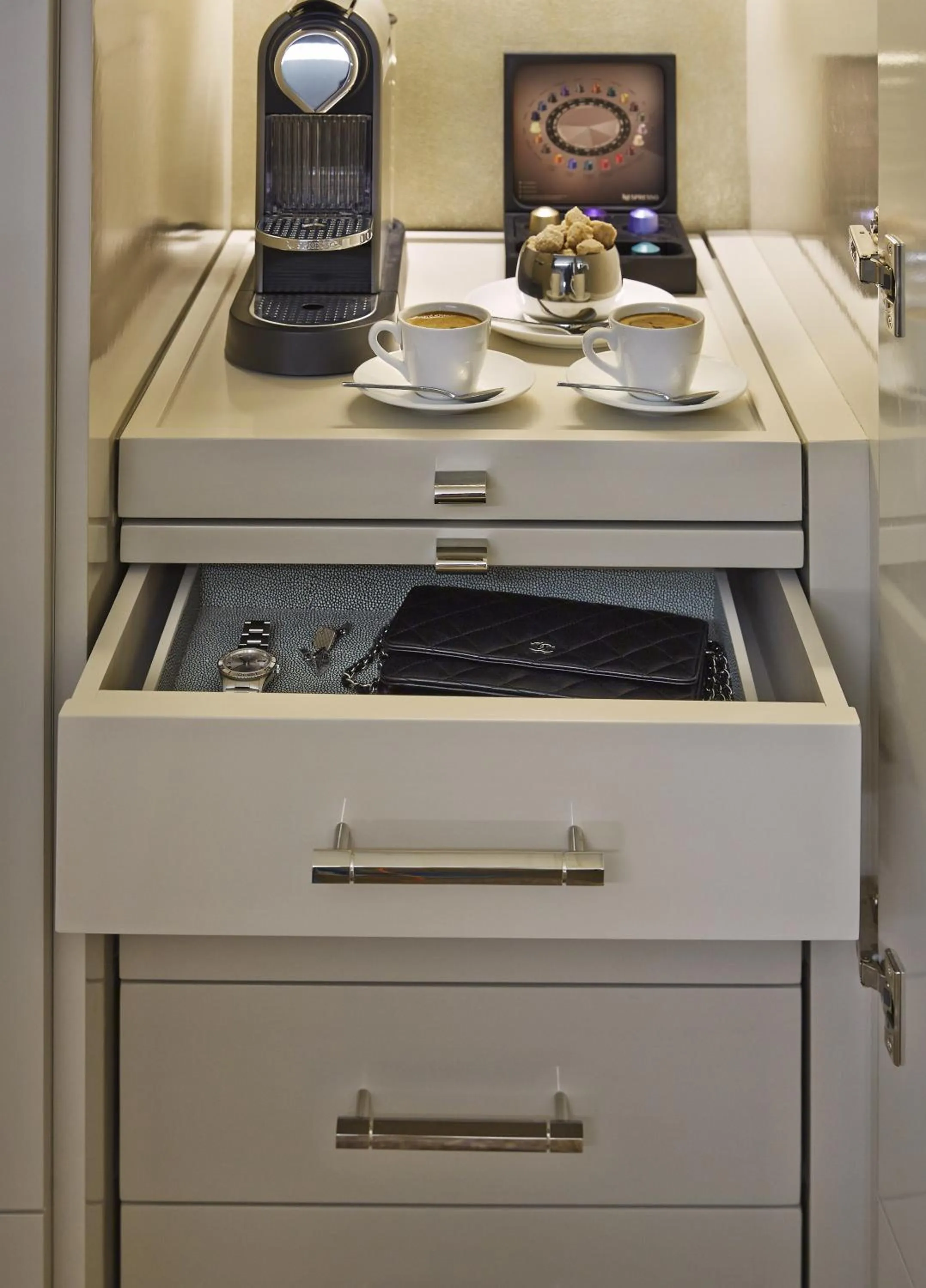 Food in L'Ermitage Beverly Hills