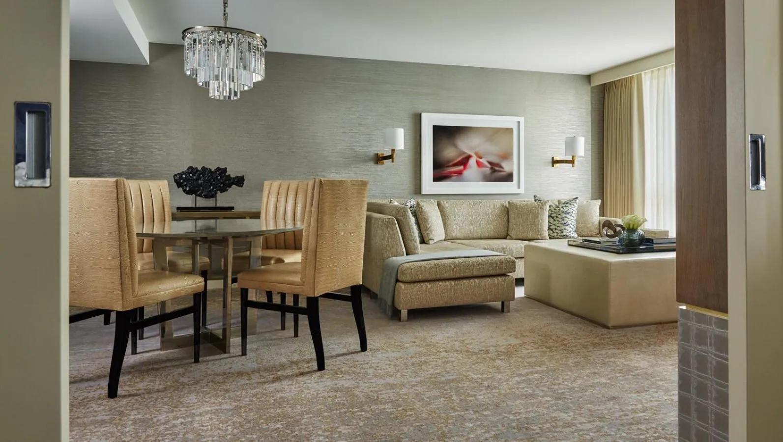 Living room in L'Ermitage Beverly Hills