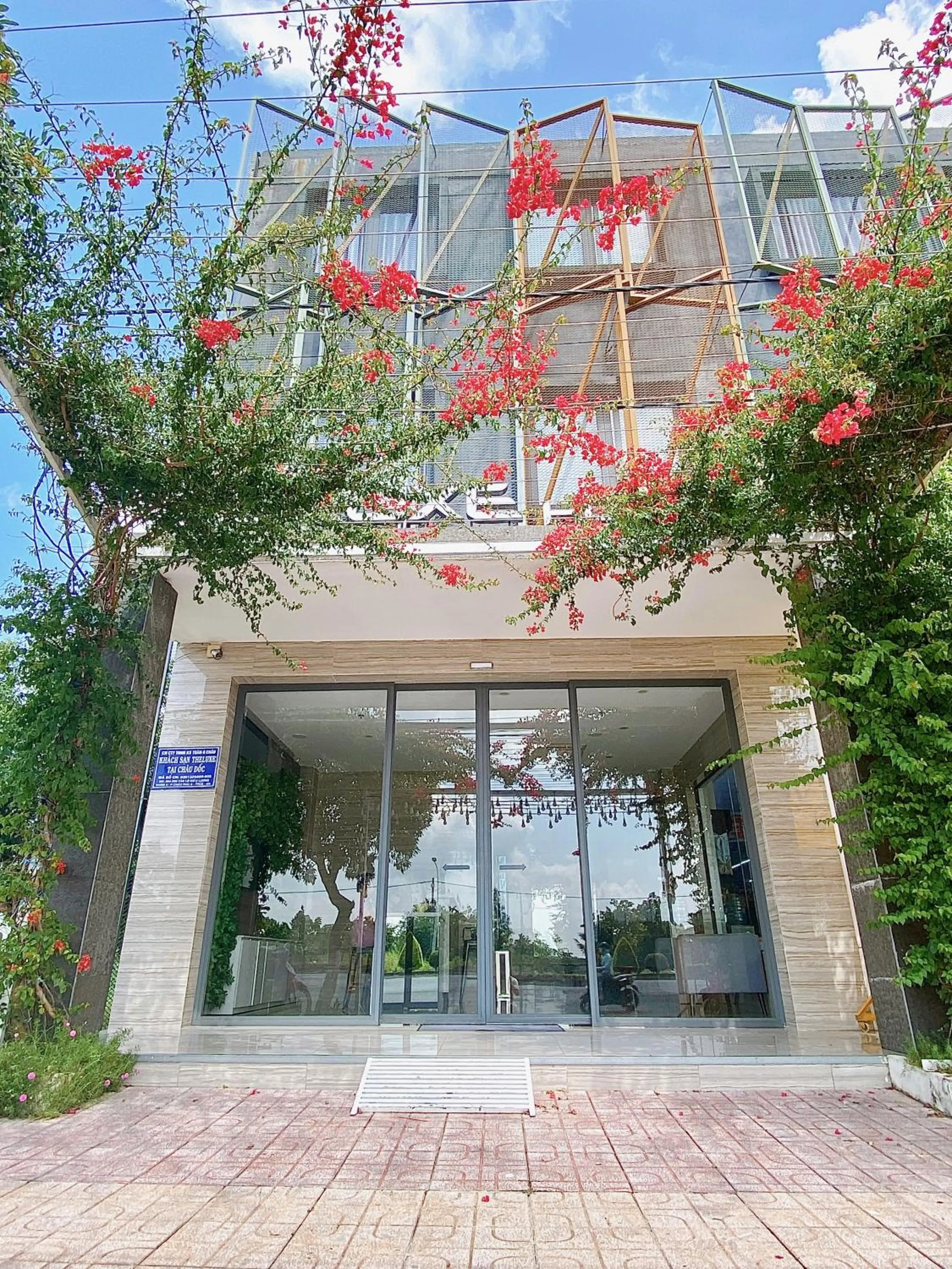 Property building in The Luxe Hotel Châu Đốc