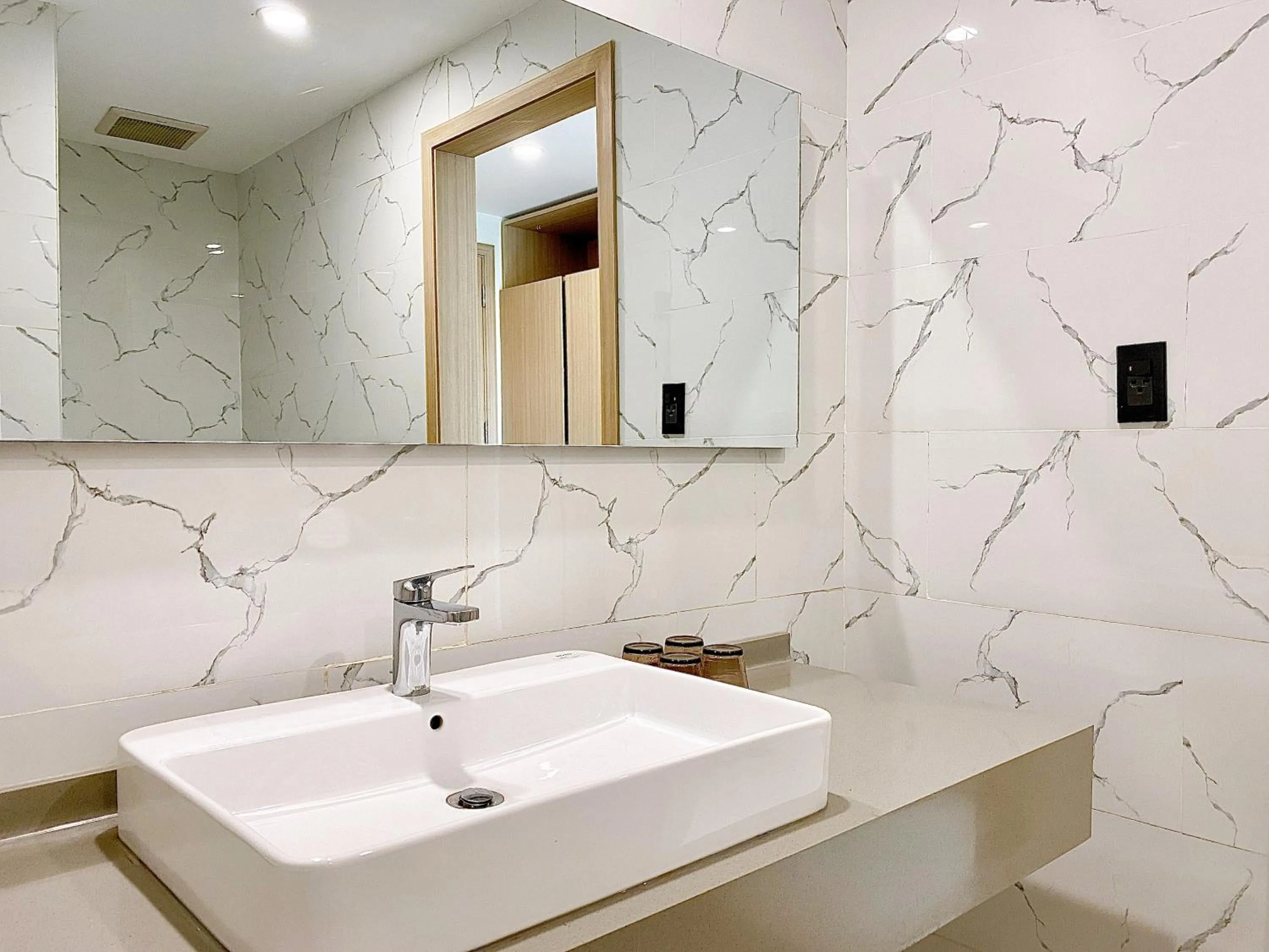 Bathroom in The Luxe Hotel Châu Đốc