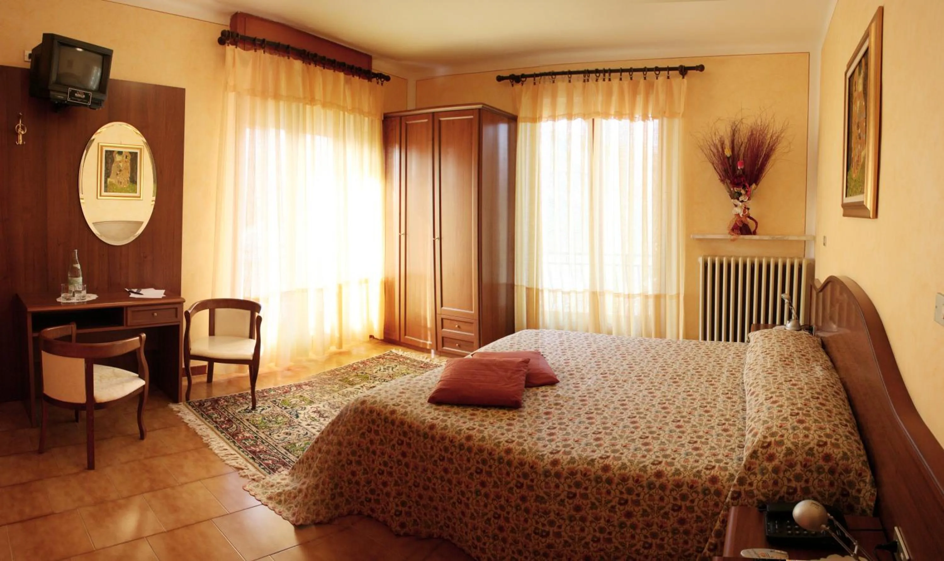 Bedroom, Bed in Hotel Reale
