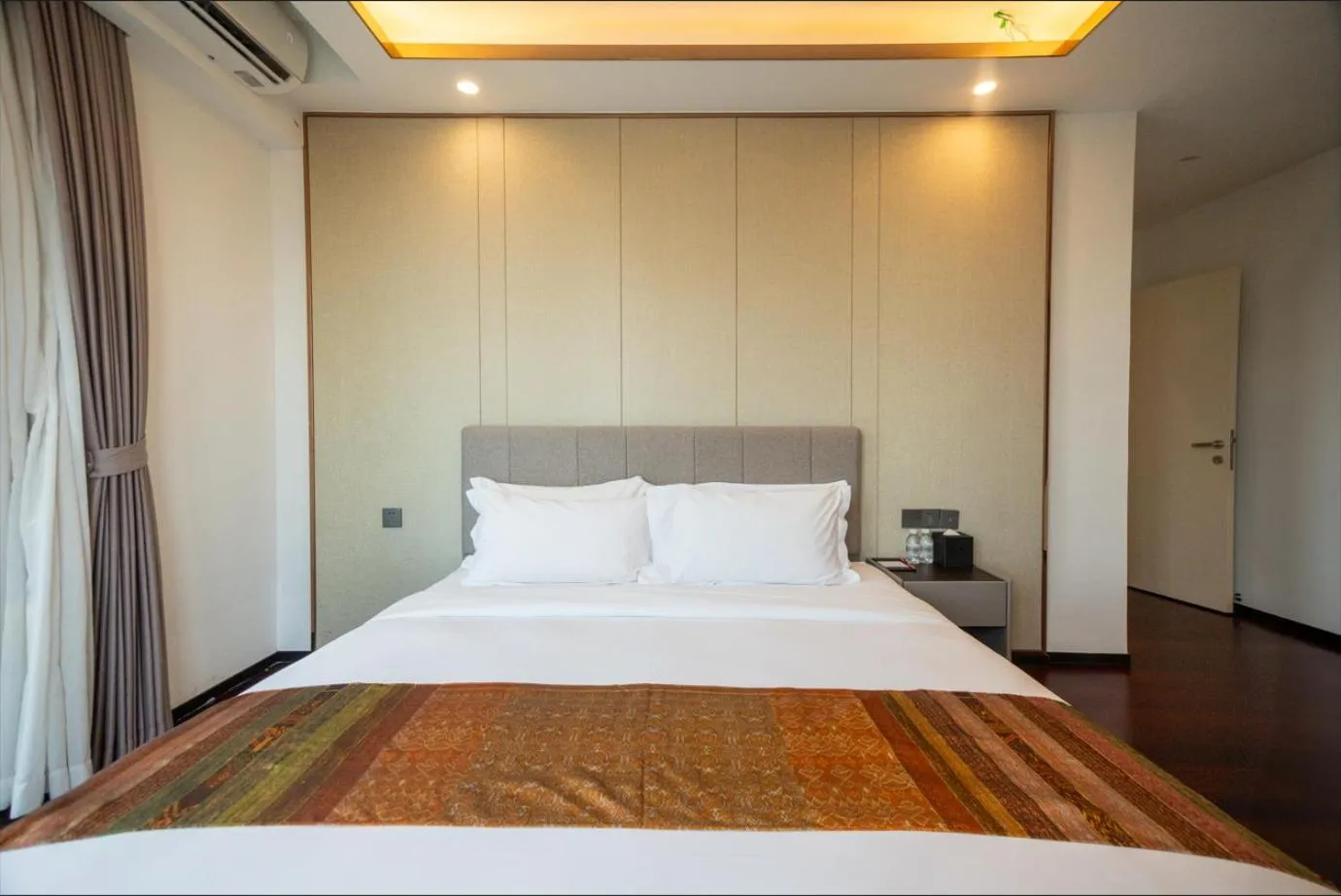 Bed in One Park Hotel & Residence