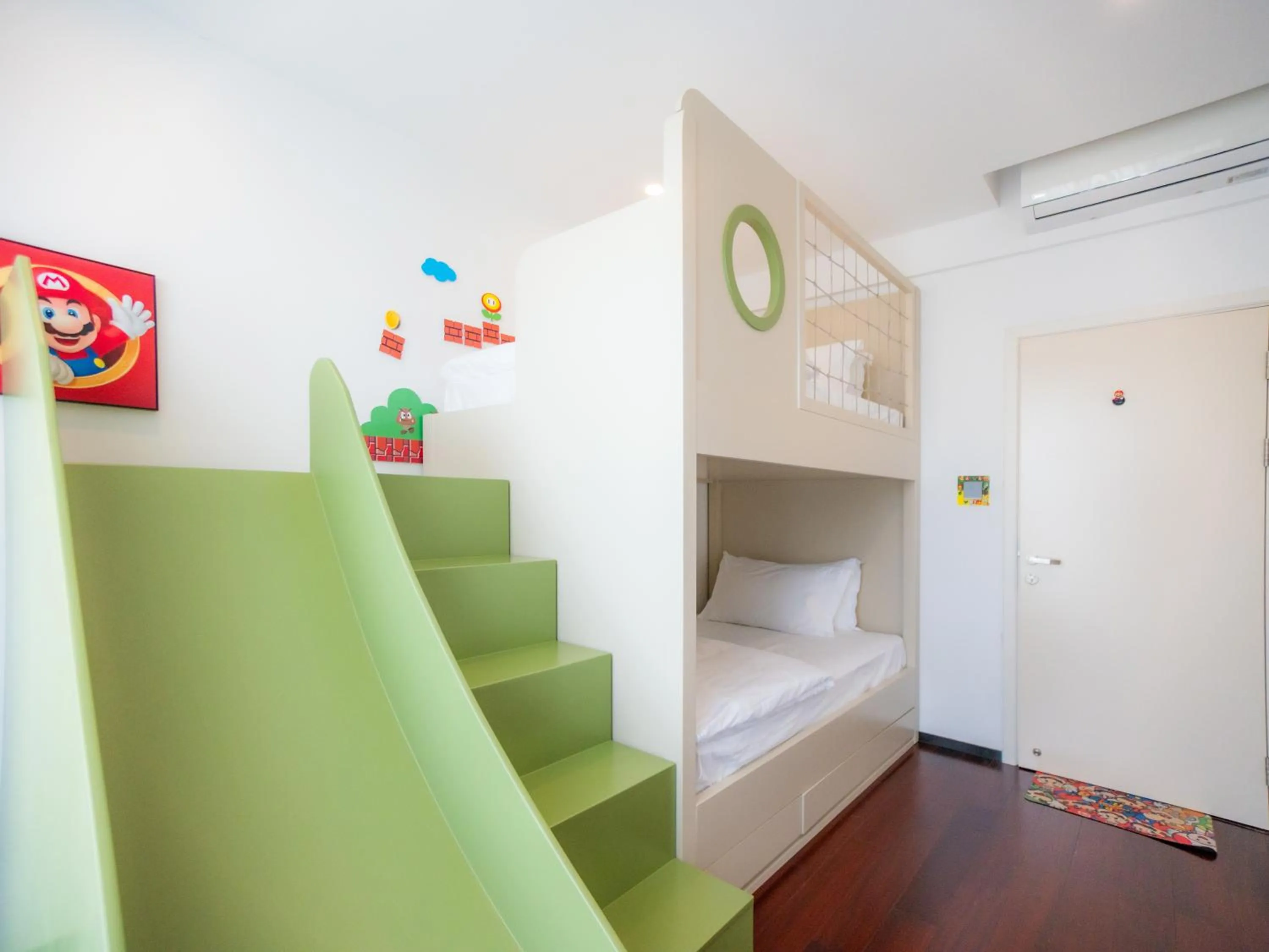 bunk bed, Bed in One Park Hotel & Residence