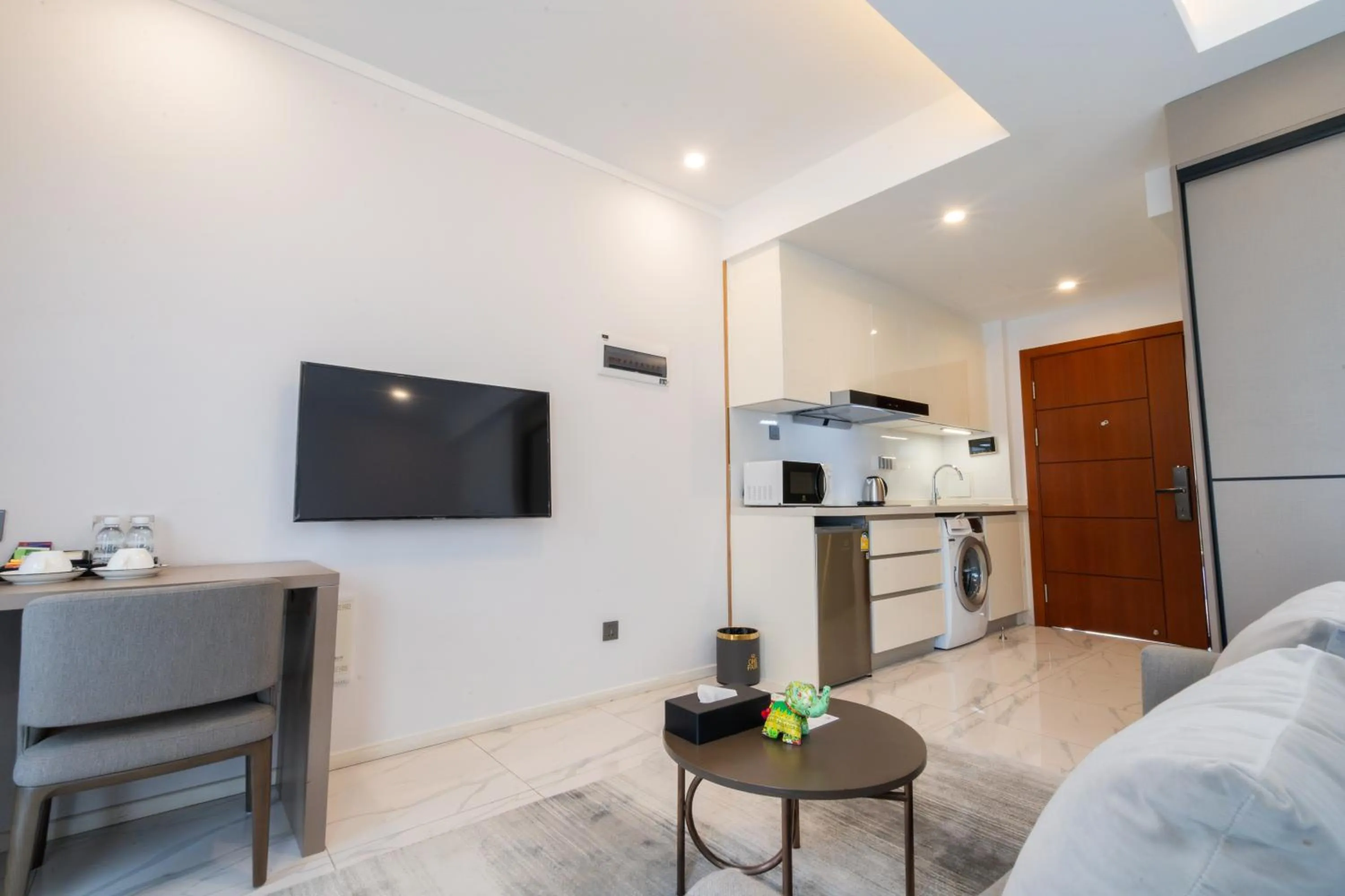 TV and multimedia in One Park Hotel & Residence