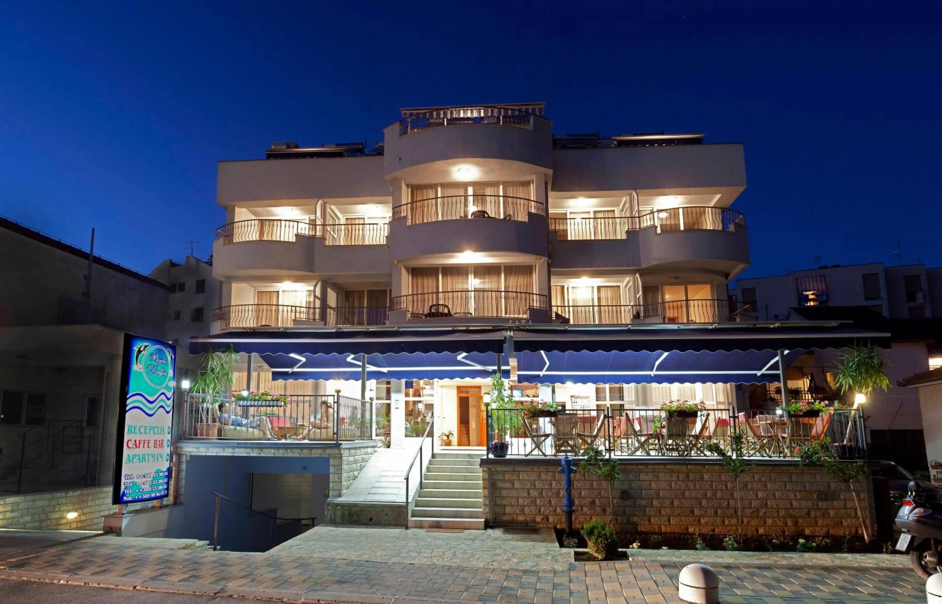 Studio Apartmani Bijeli Delfin