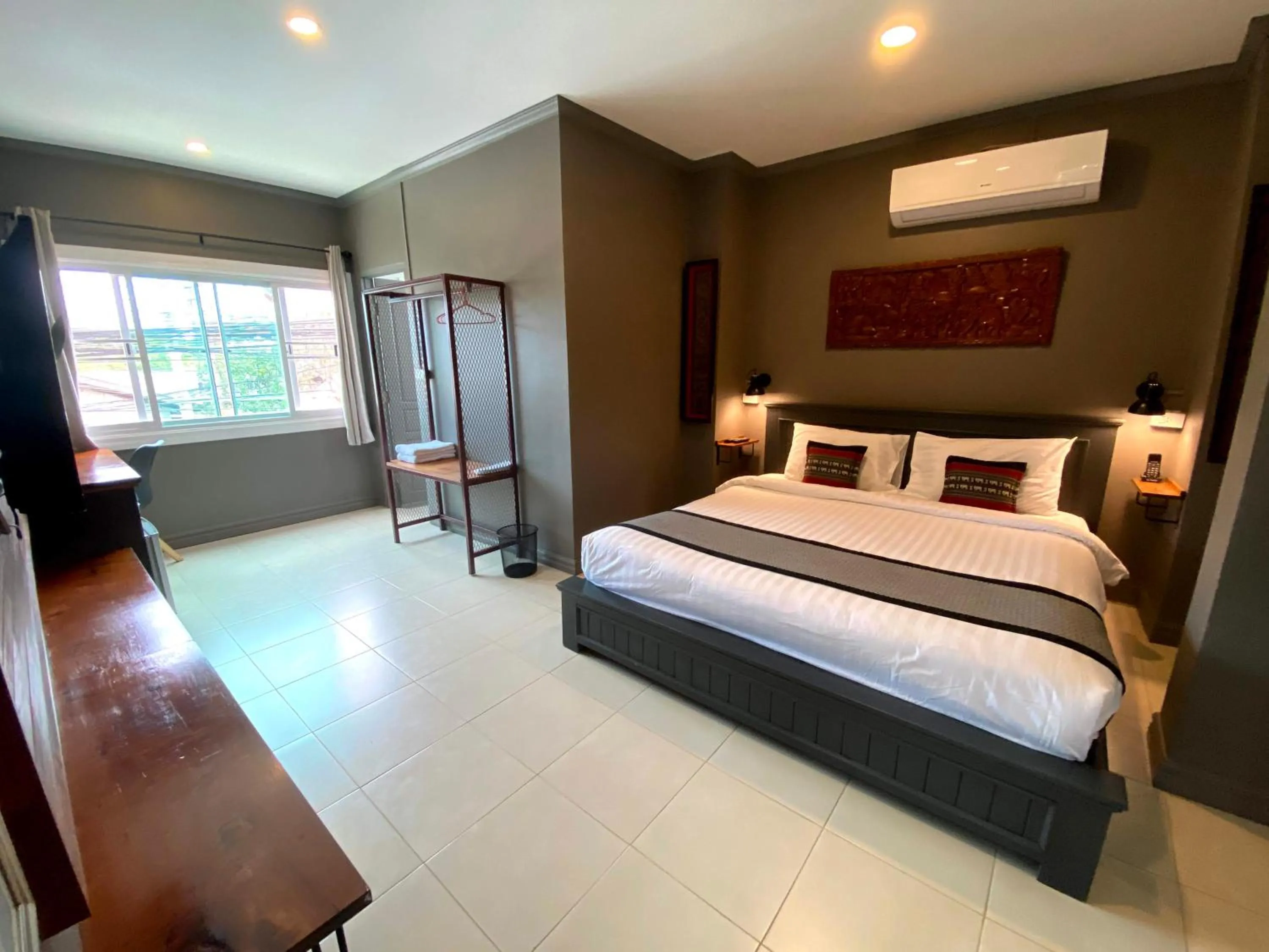 Bed in Patuxay Place