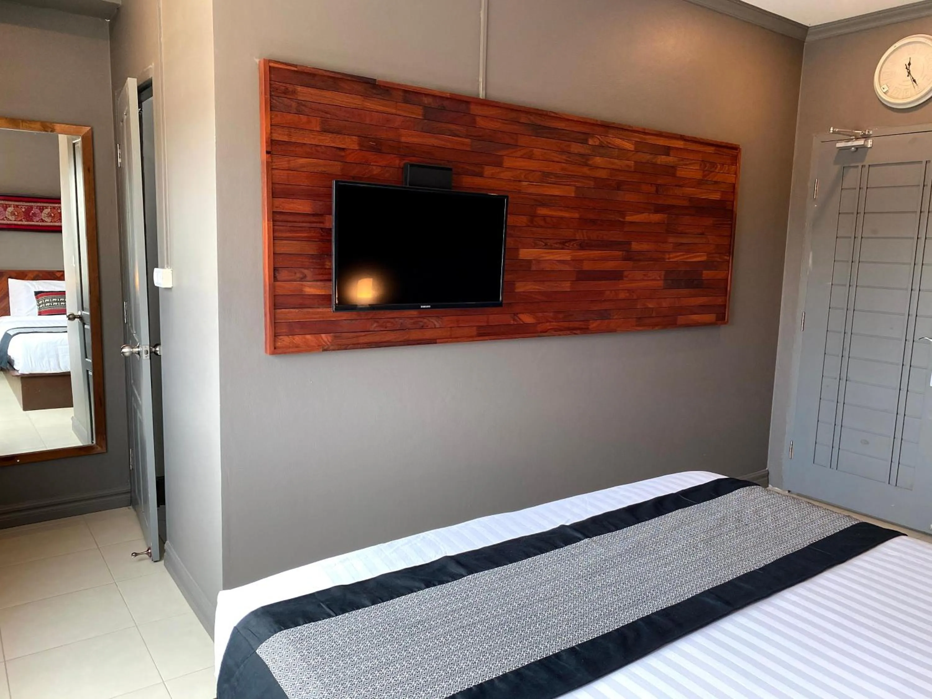 Bed in Patuxay Place