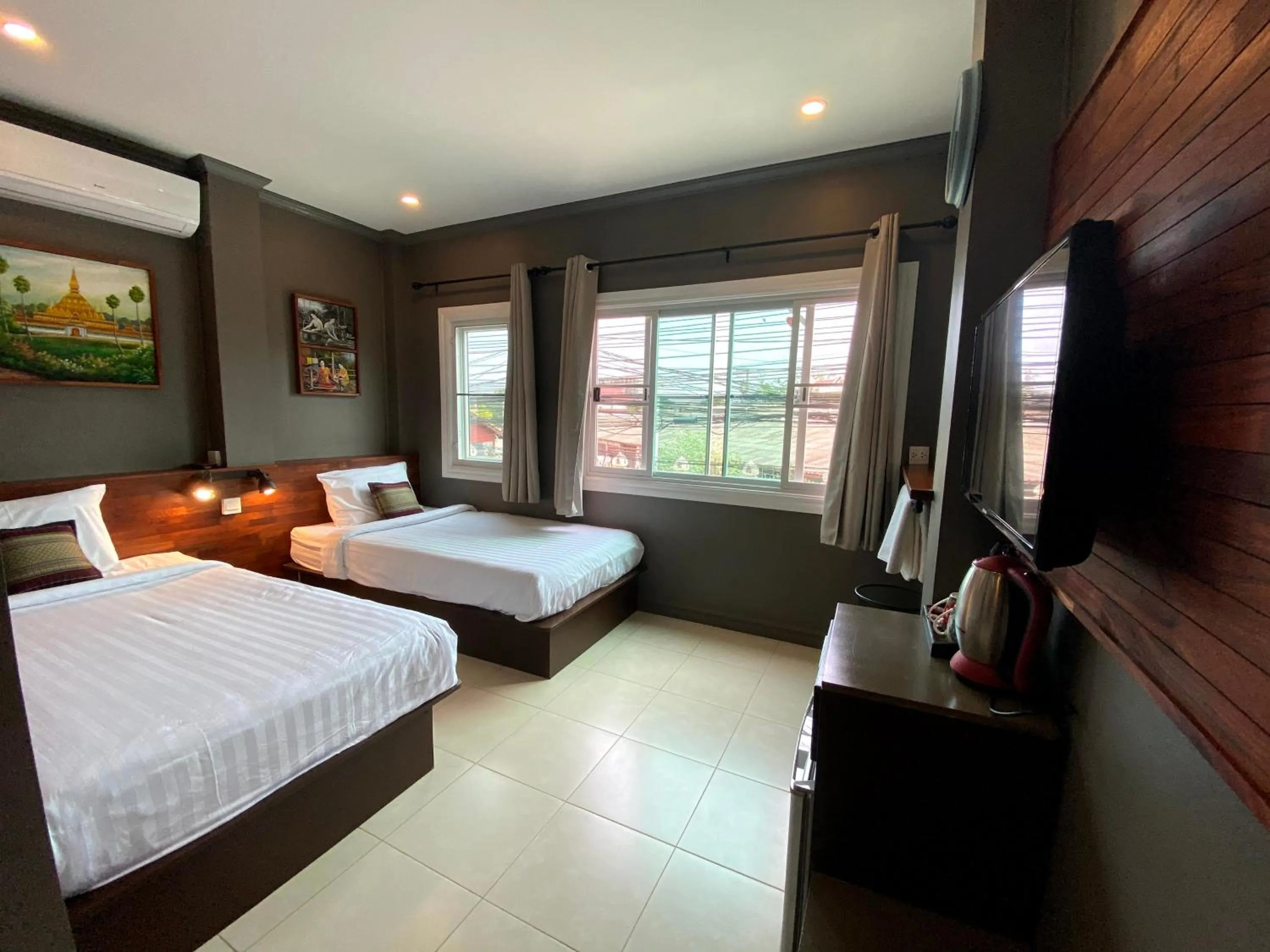 Bed in Patuxay Place