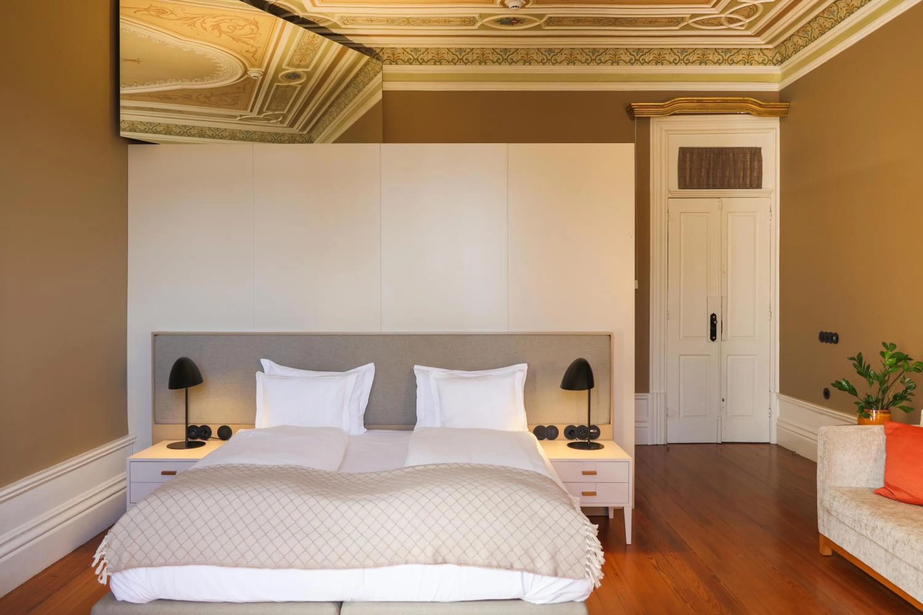 Bed in Menina Colina Guesthouse