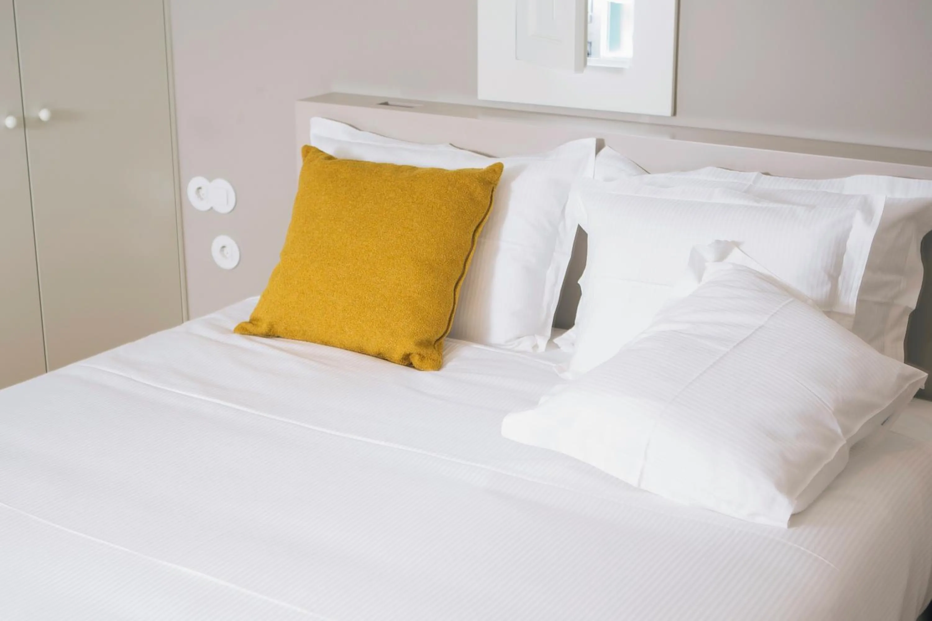 Bed in Menina Colina Guesthouse