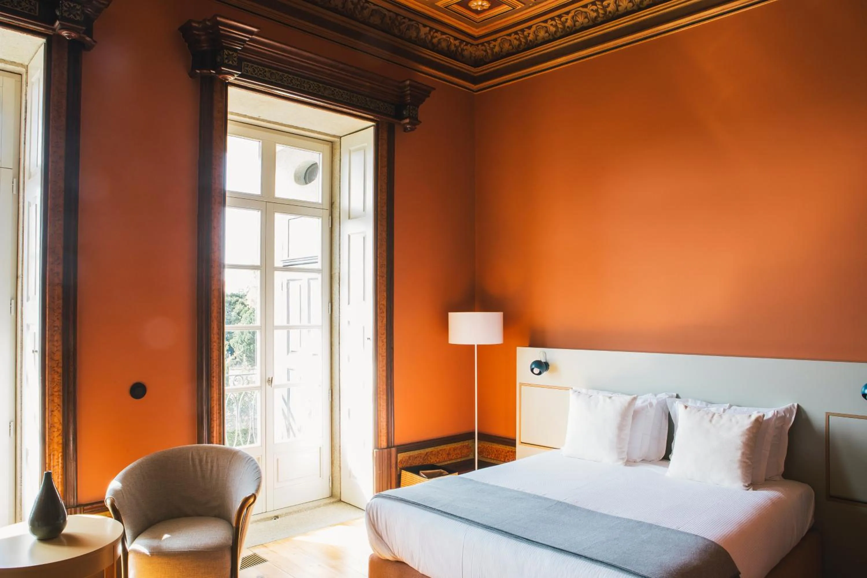 Bed in Menina Colina Guesthouse