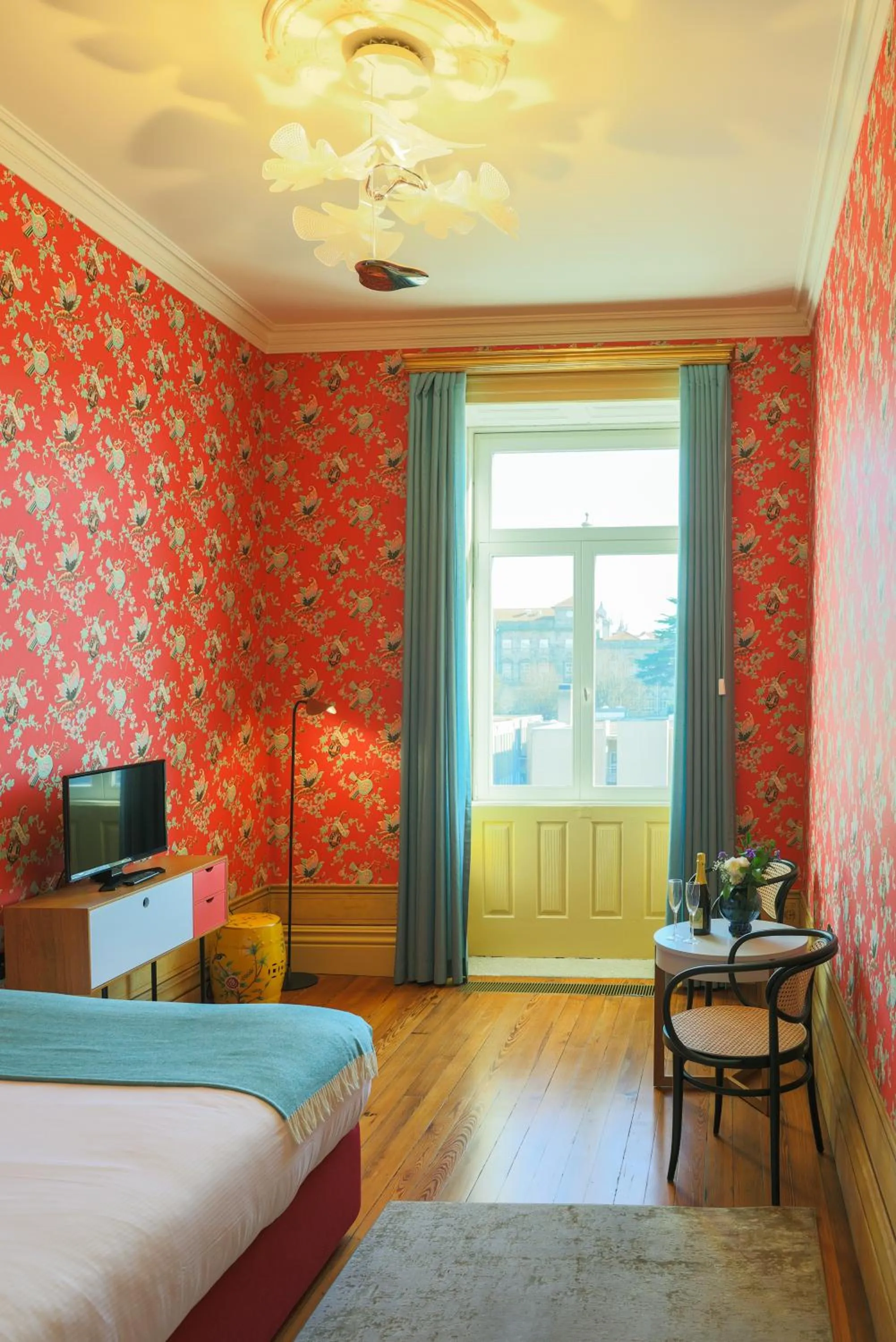 Bed in Menina Colina Guesthouse