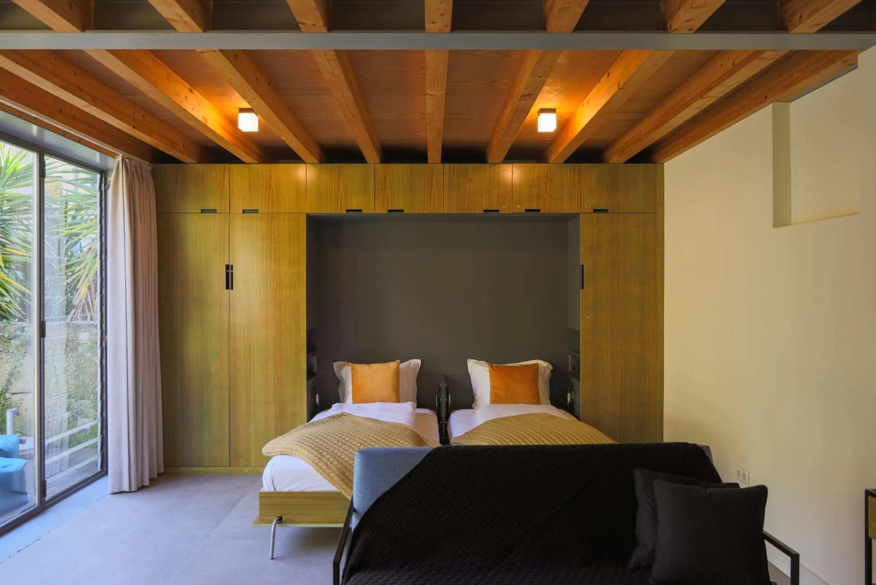 Bed in Menina Colina Guesthouse