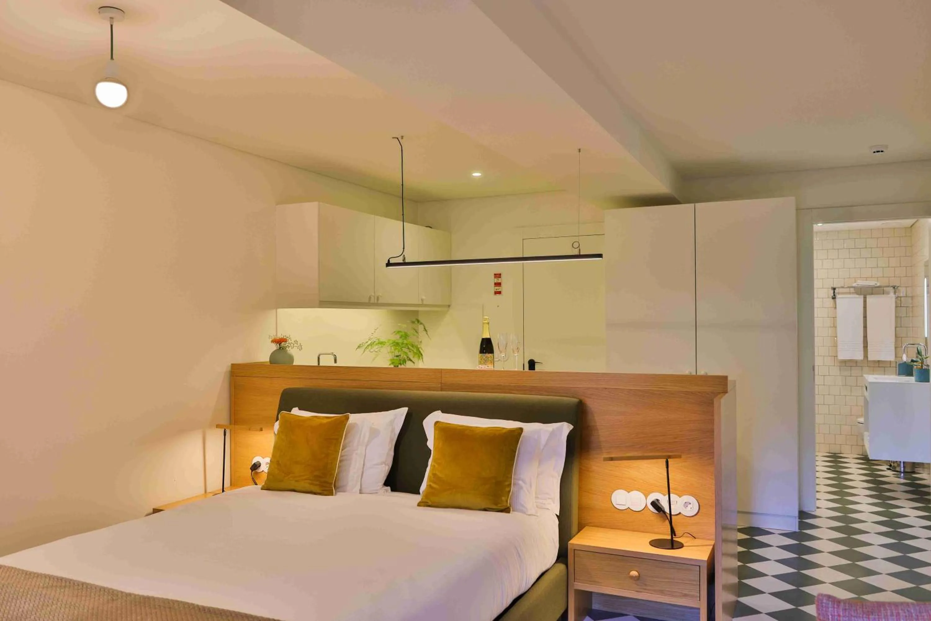 Bed in Menina Colina Guesthouse