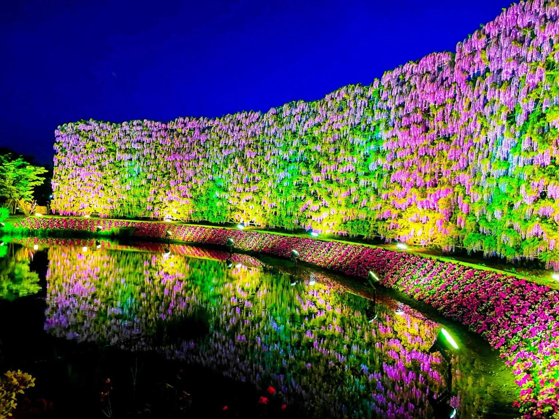 Nearby landmark in Lake Side Nikko Hotel