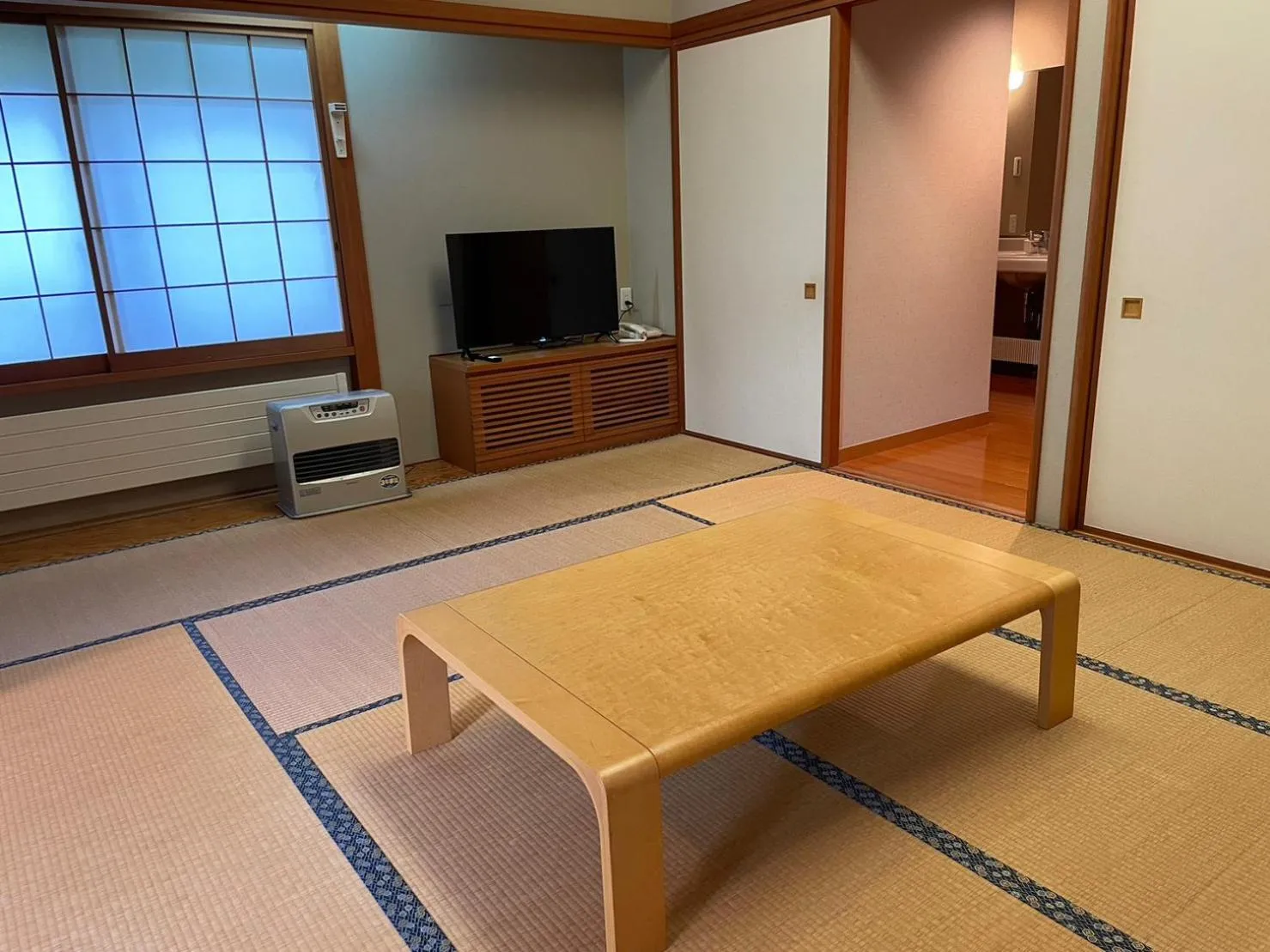 Lake Side Nikko Hotel