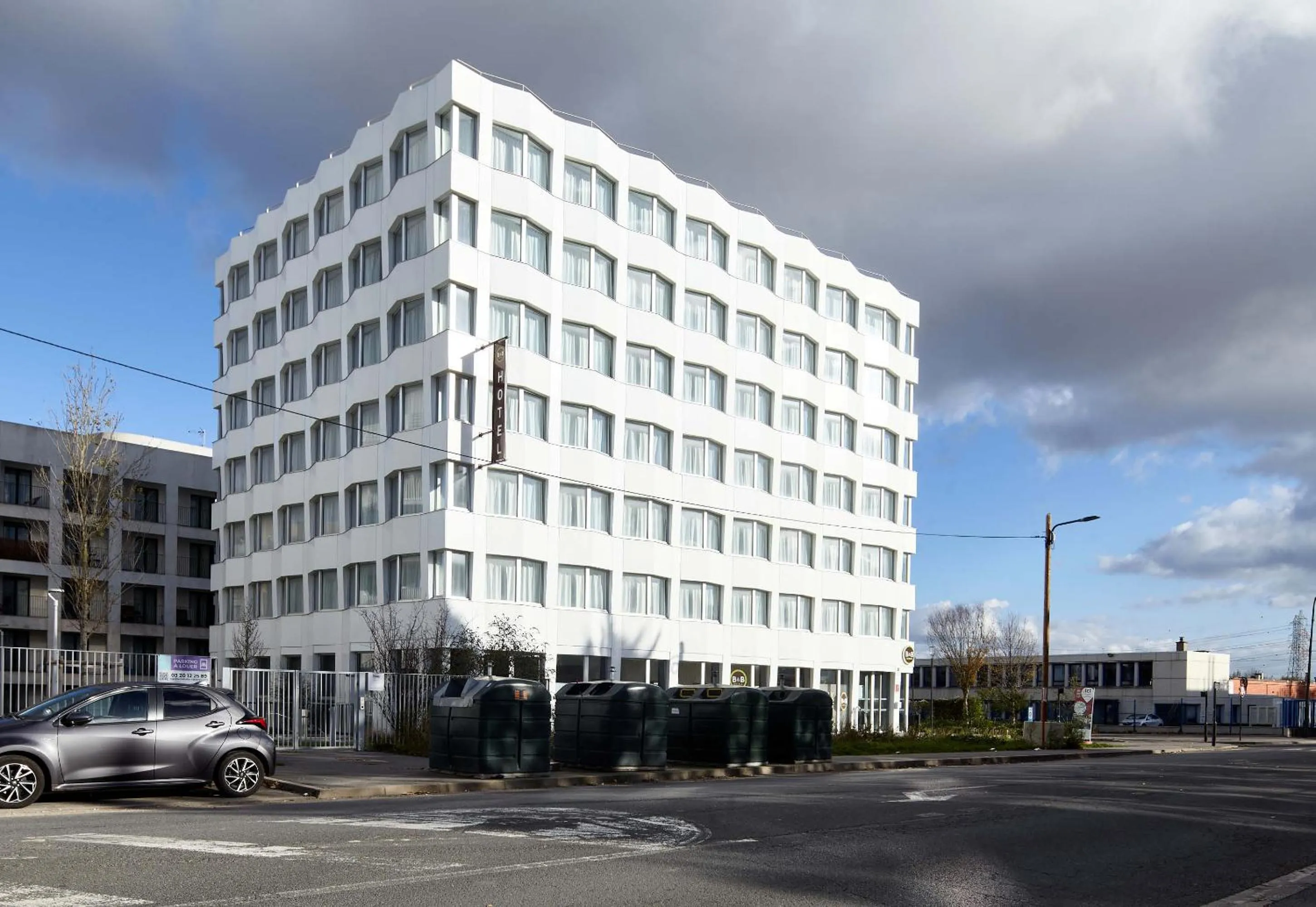 Property building in B&B HOTEL Massy Gare TGV