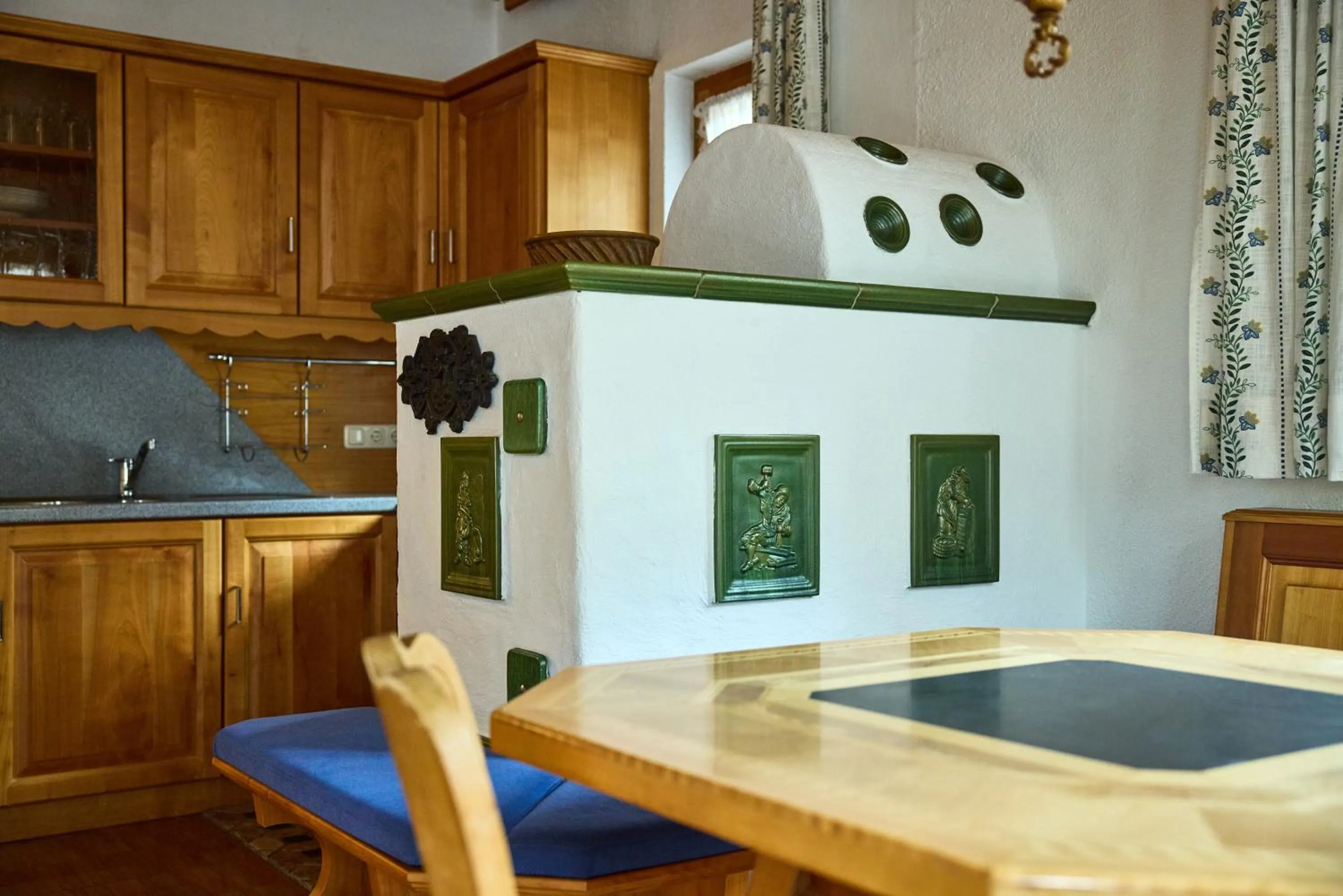 Alt Montafon Hotel Appartements by Pferd auf Wolke