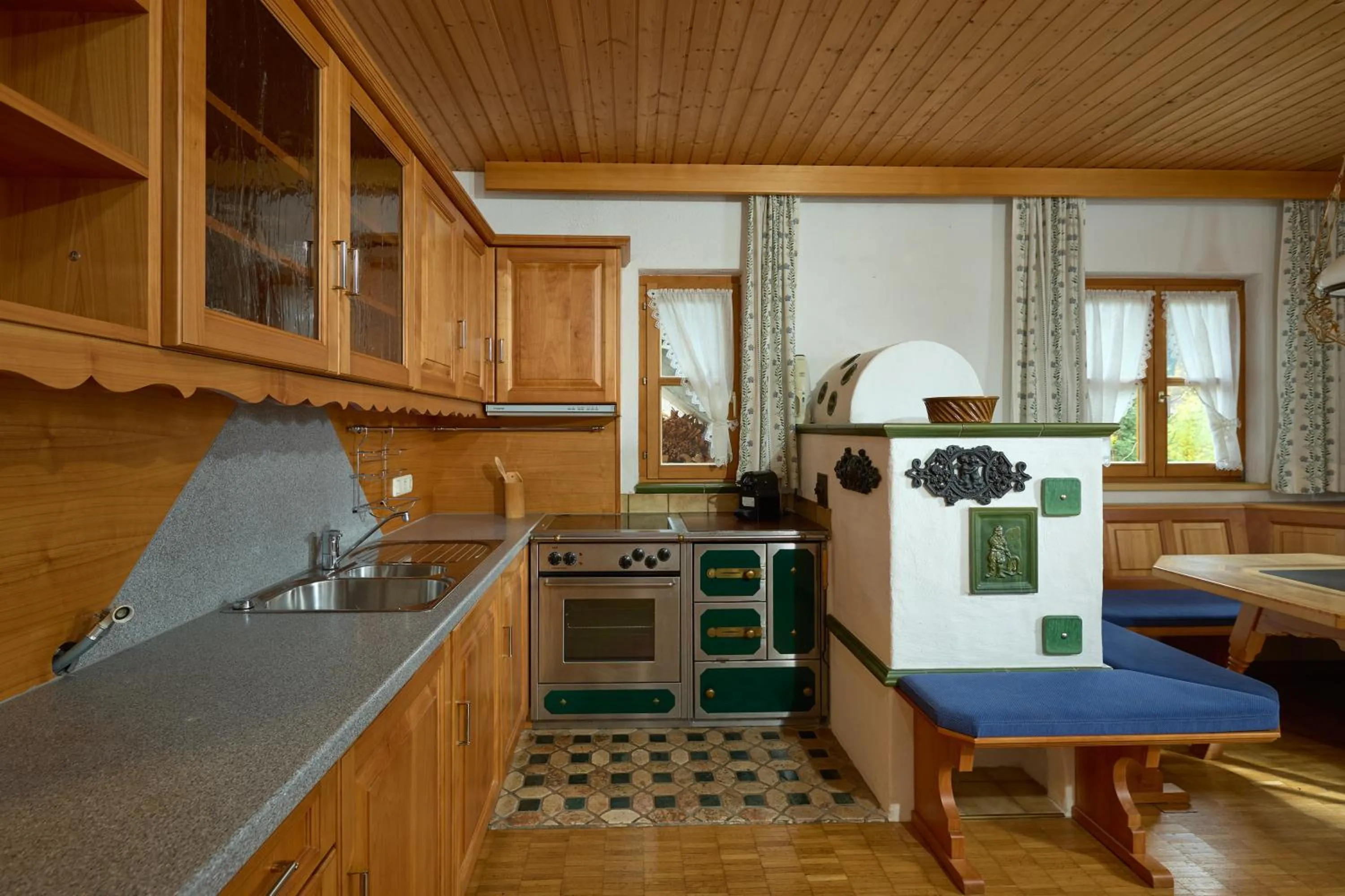 Alt Montafon Hotel Appartements by Pferd auf Wolke