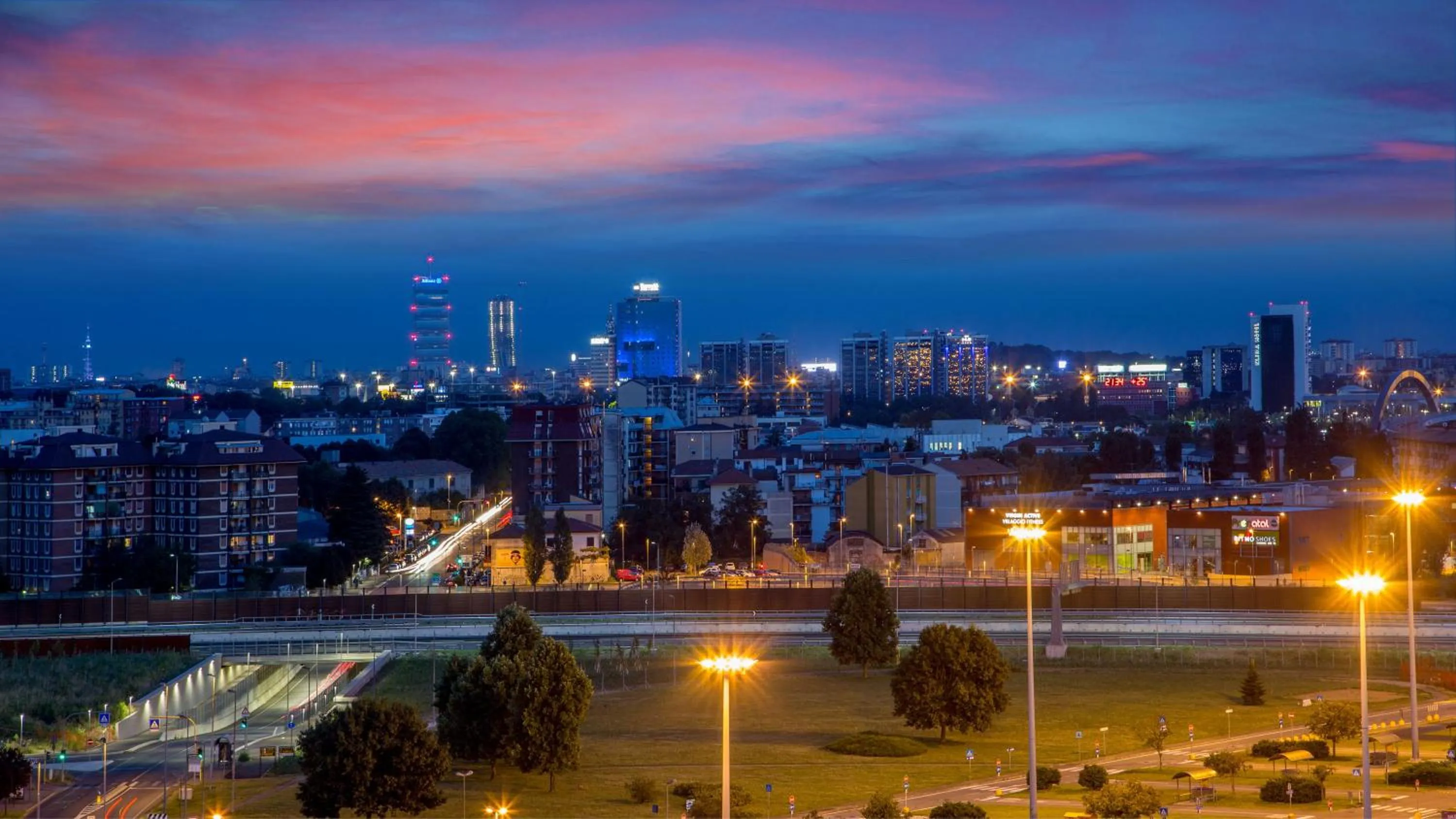 Night in Phi Hotel Milano