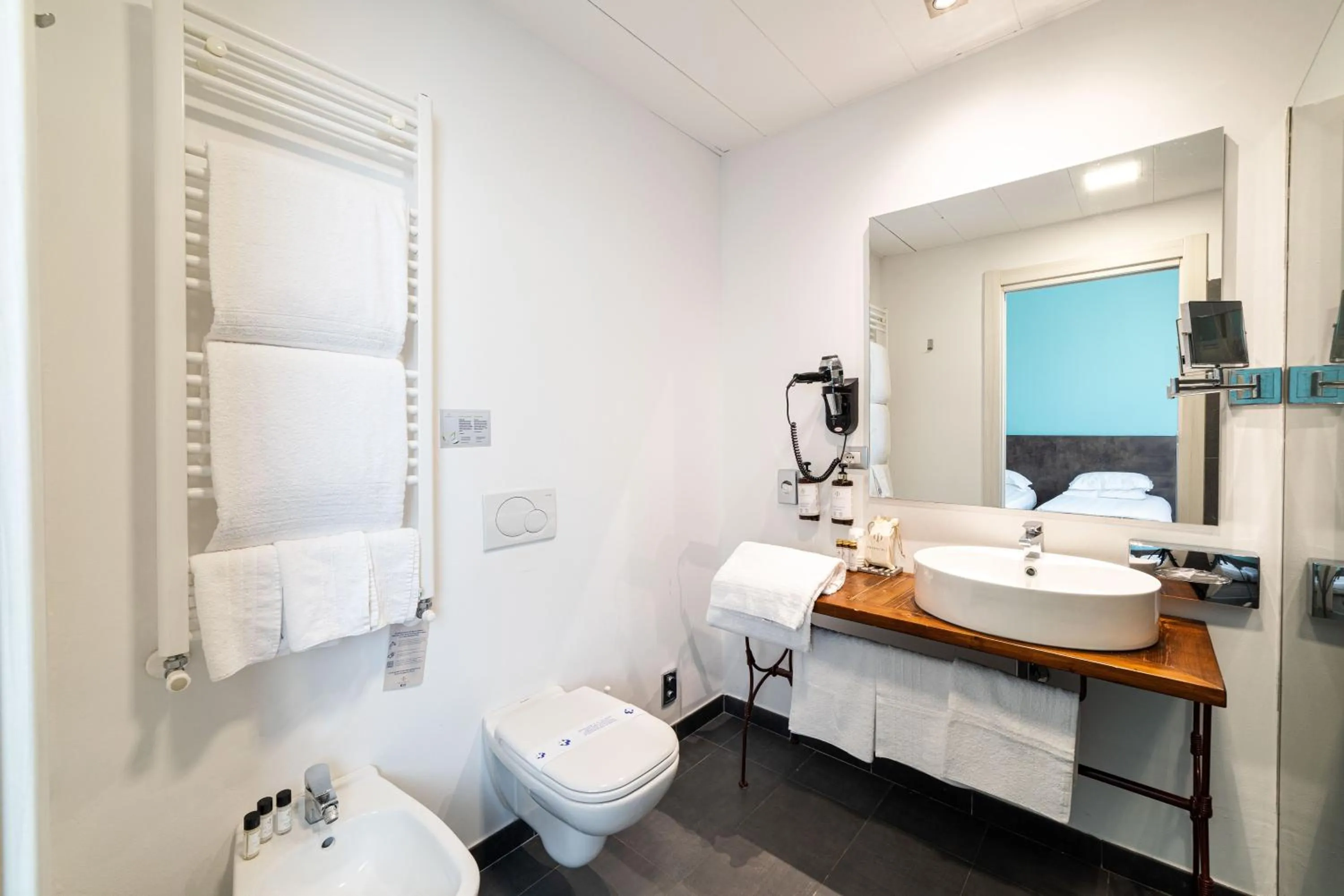 Shower in Phi Hotel Milano