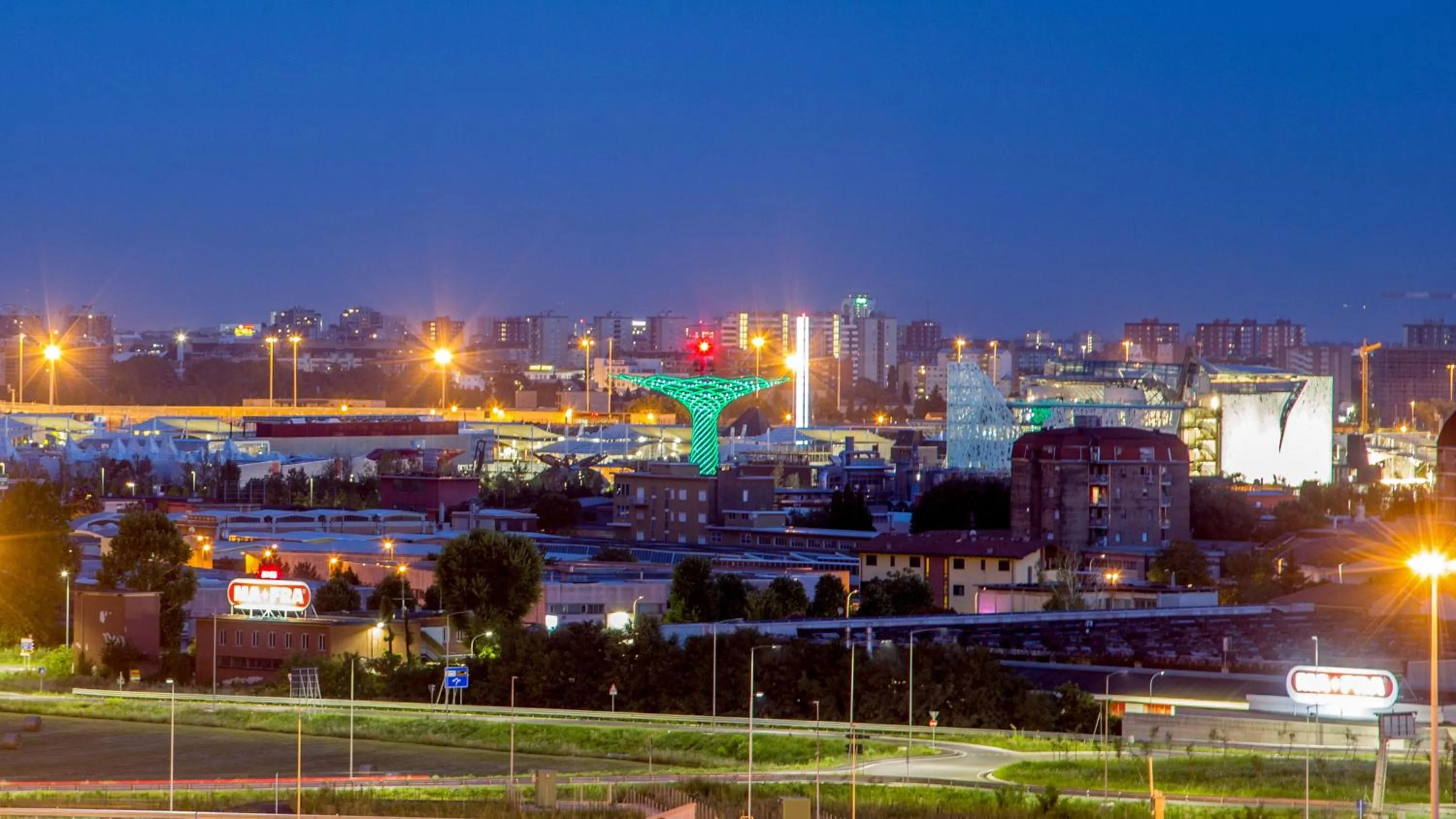 Night in Phi Hotel Milano