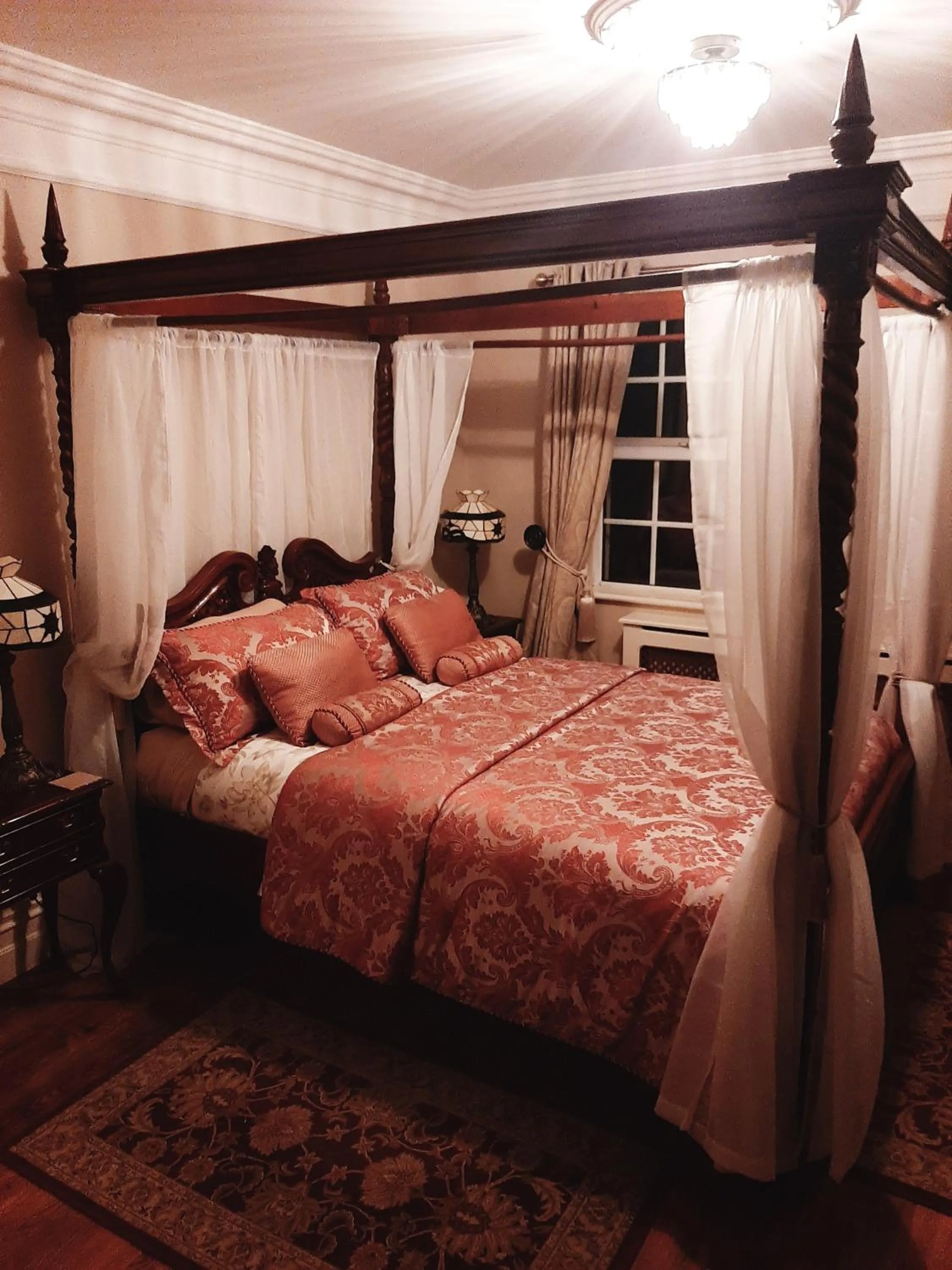 Bed in Riverside Lodge