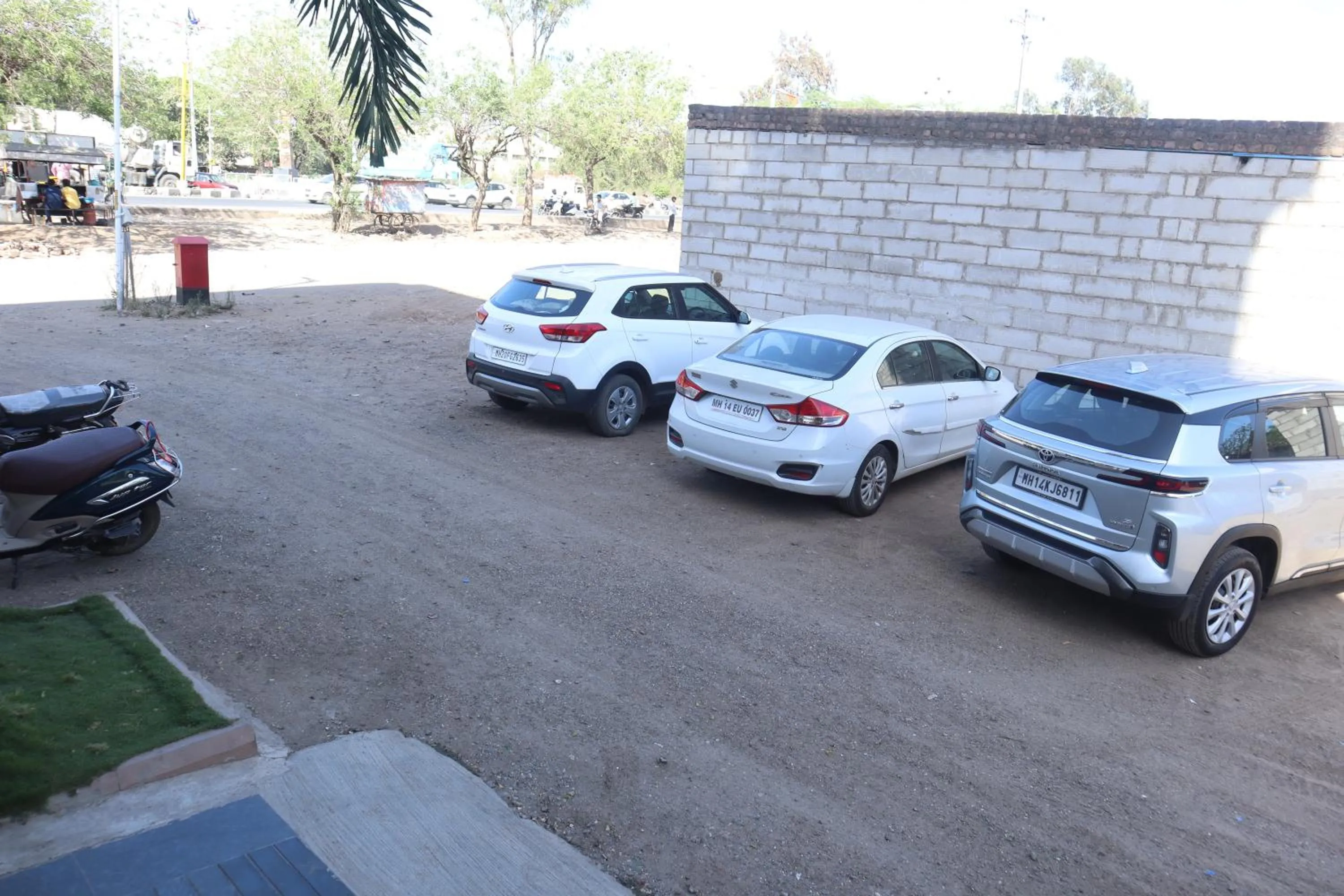 Parking in Hotel Grand Ecotel, Aurangabad