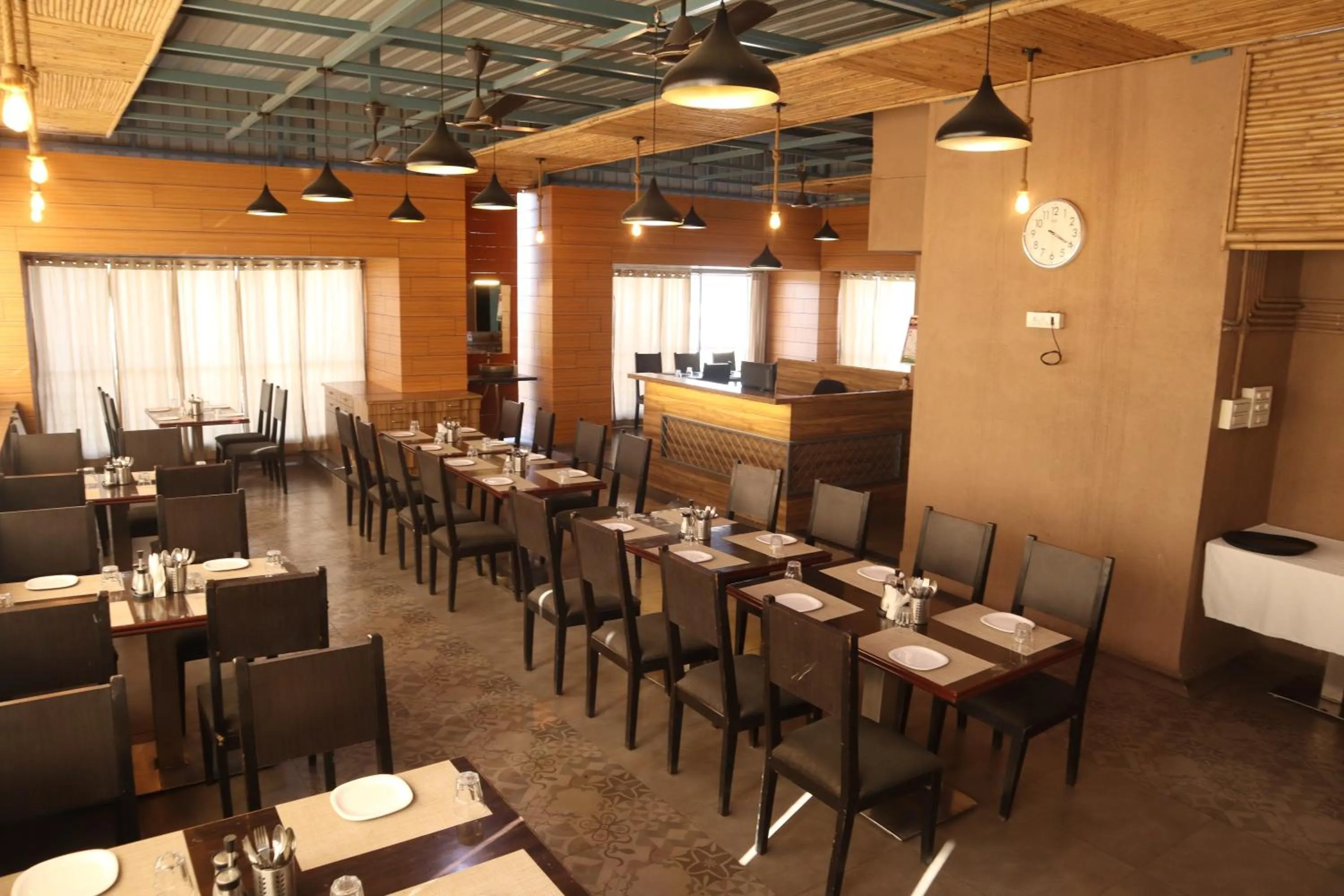 Restaurant/places to eat in Hotel Grand Ecotel, Aurangabad