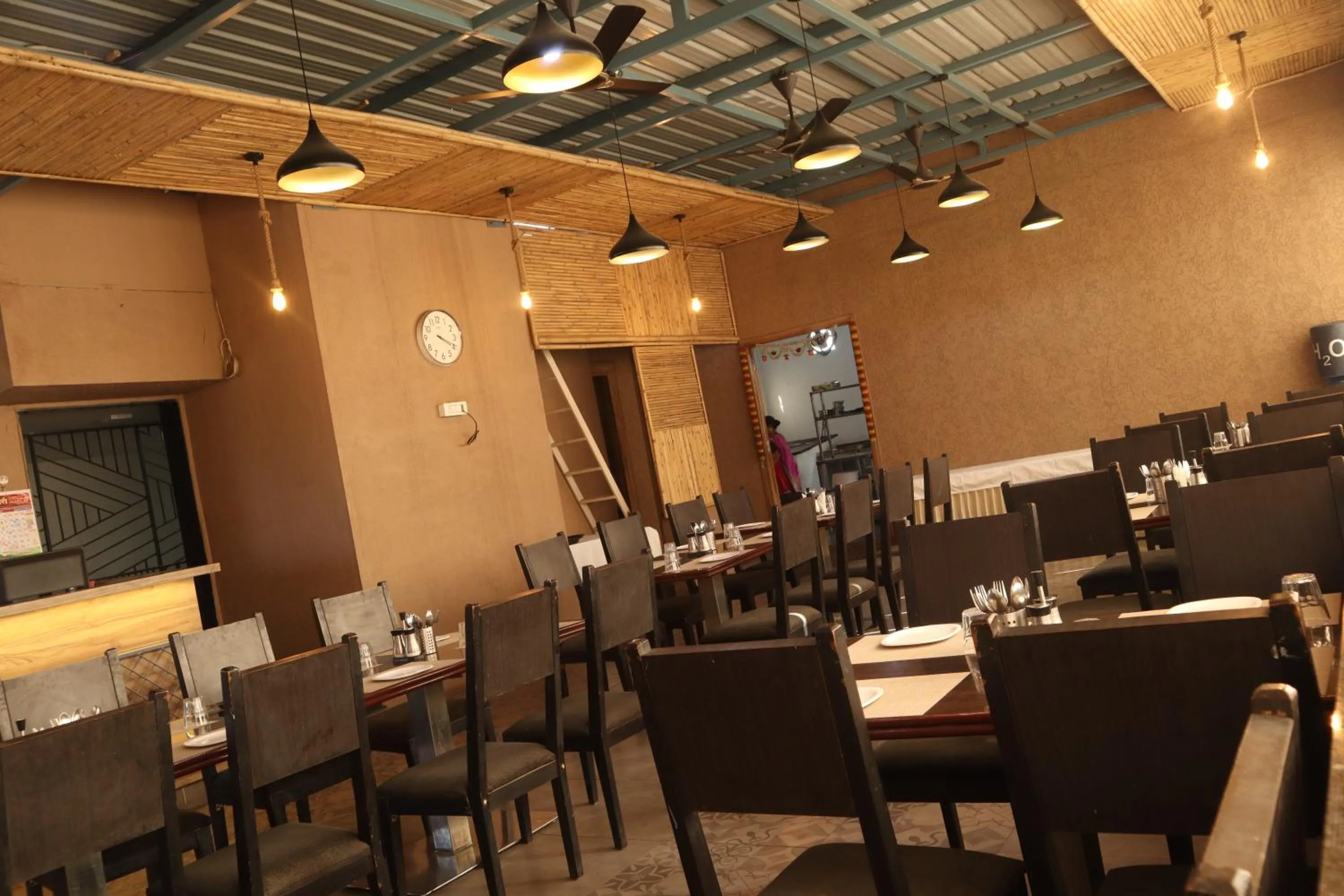 Restaurant/places to eat in Hotel Grand Ecotel, Aurangabad