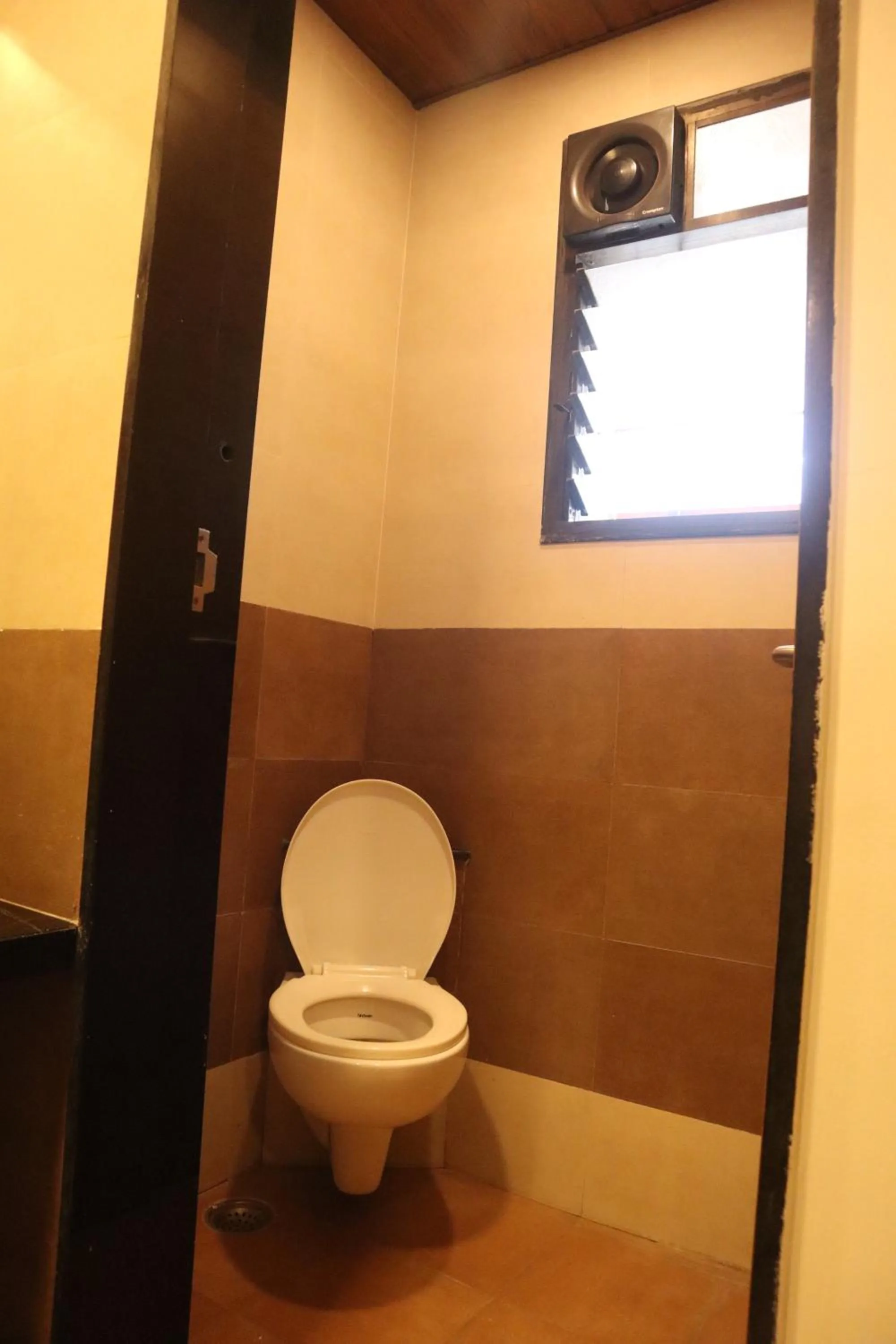 Toilet in Hotel Grand Ecotel, Aurangabad