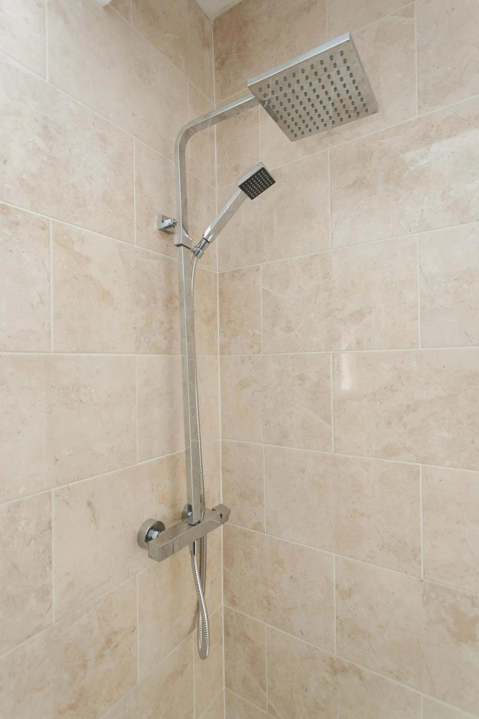 Bathroom in Calvin House Apartments