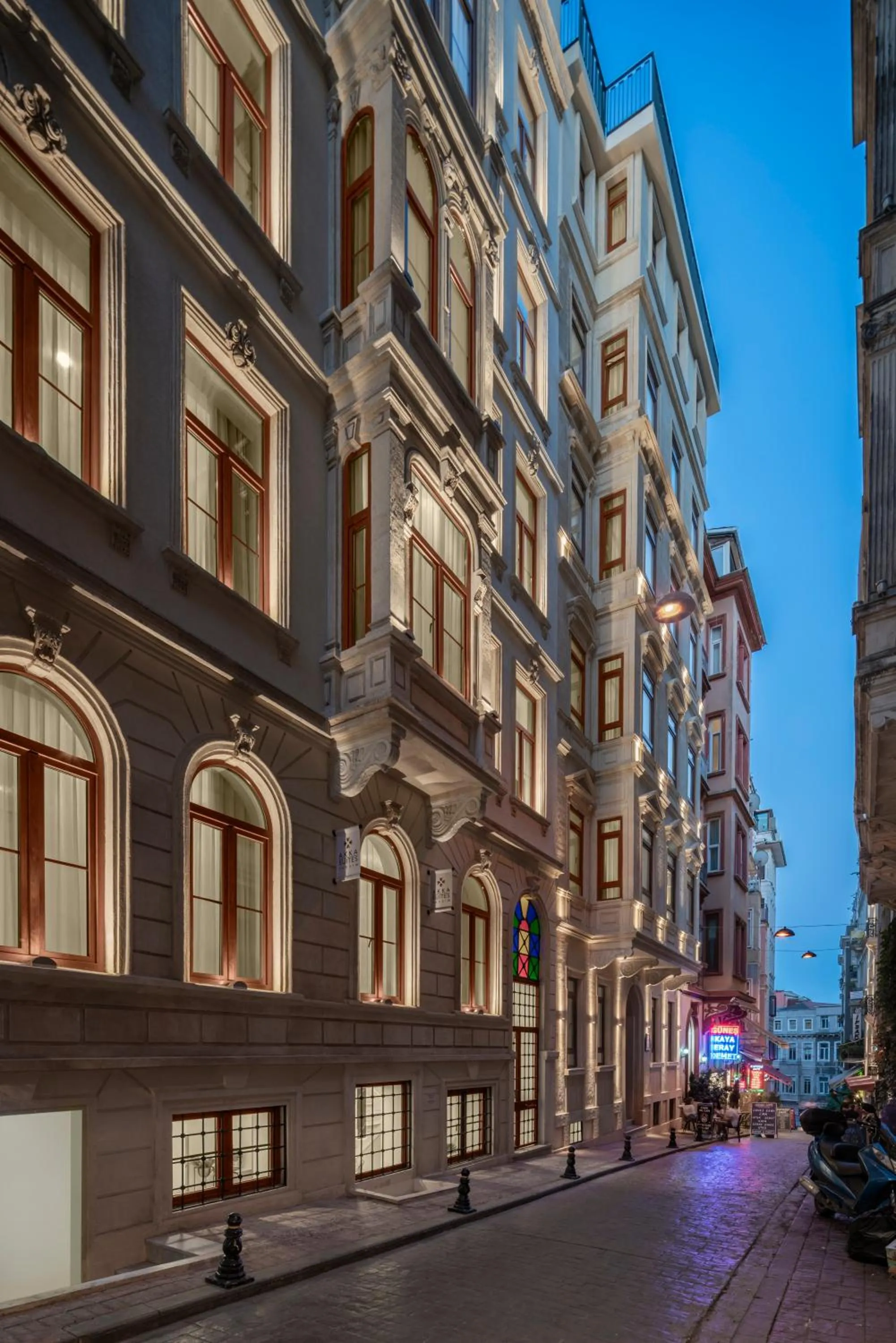 Property building in Akka Suites Taksim-Special Class