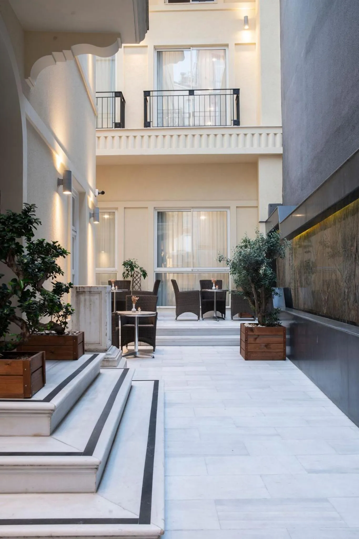 Property building in Akka Suites Taksim-Special Class