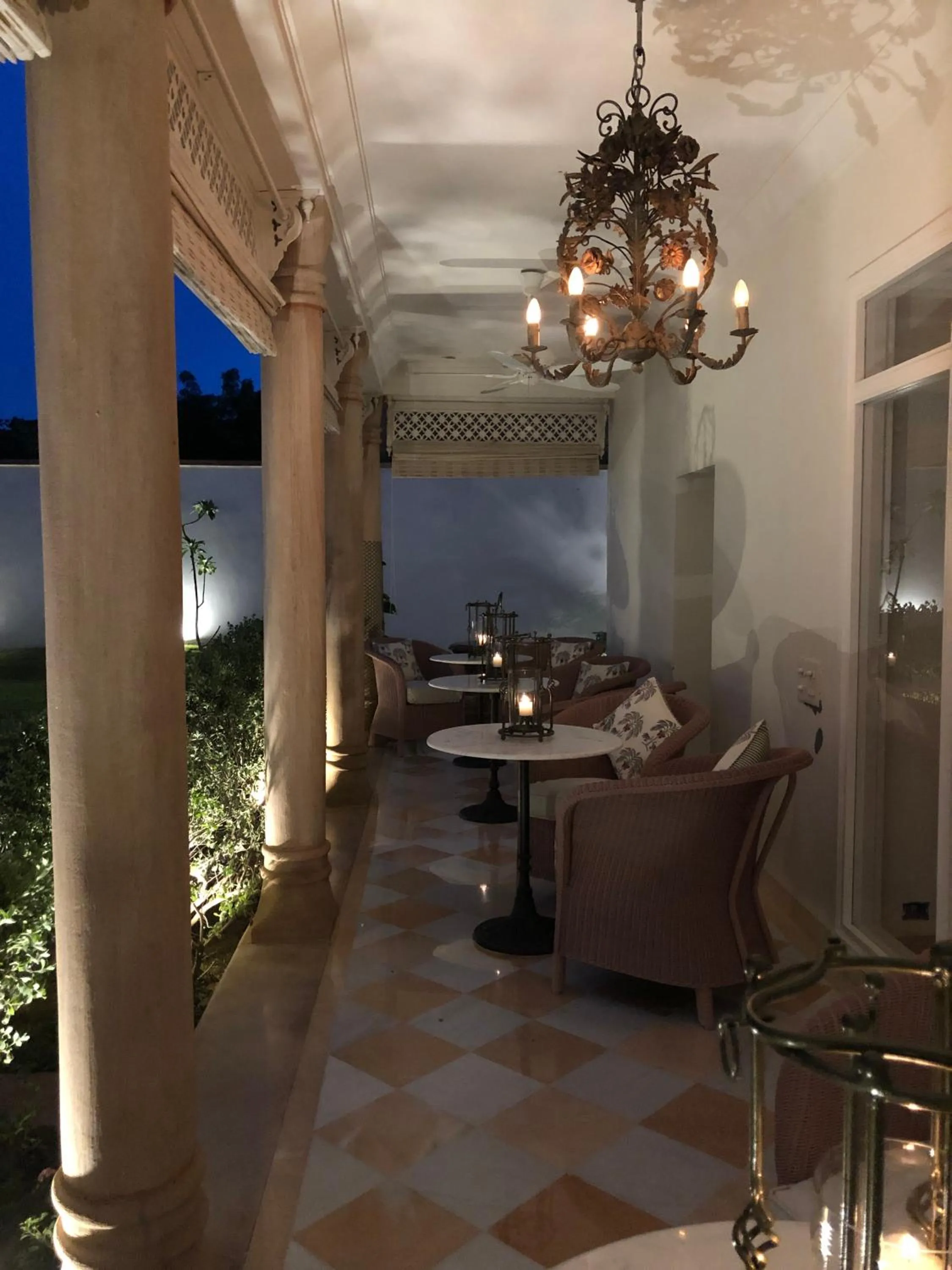 Restaurant/places to eat in The Rohet House