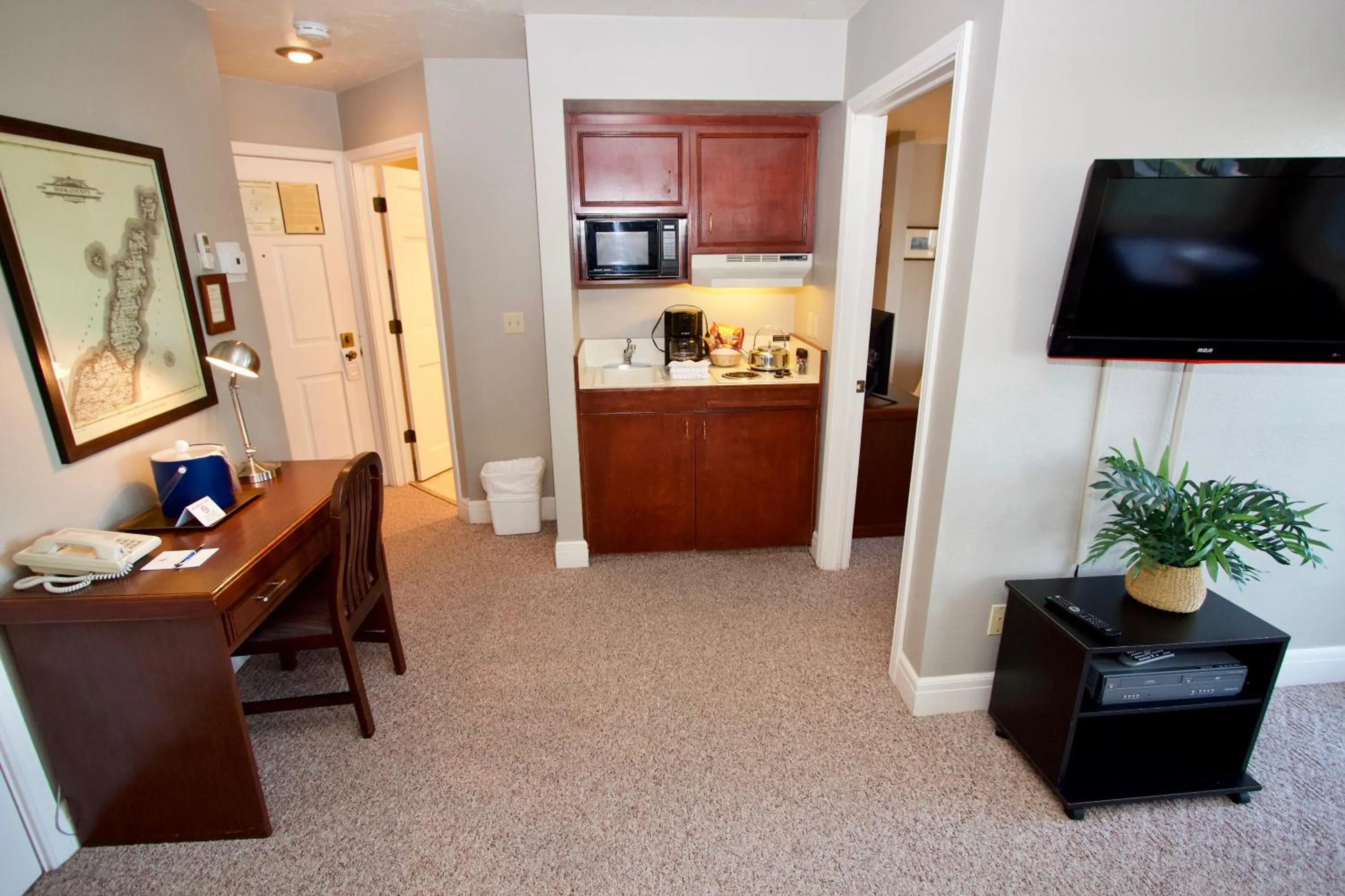 Kitchen or kitchenette in Baileys Harbor Yacht Club Resort