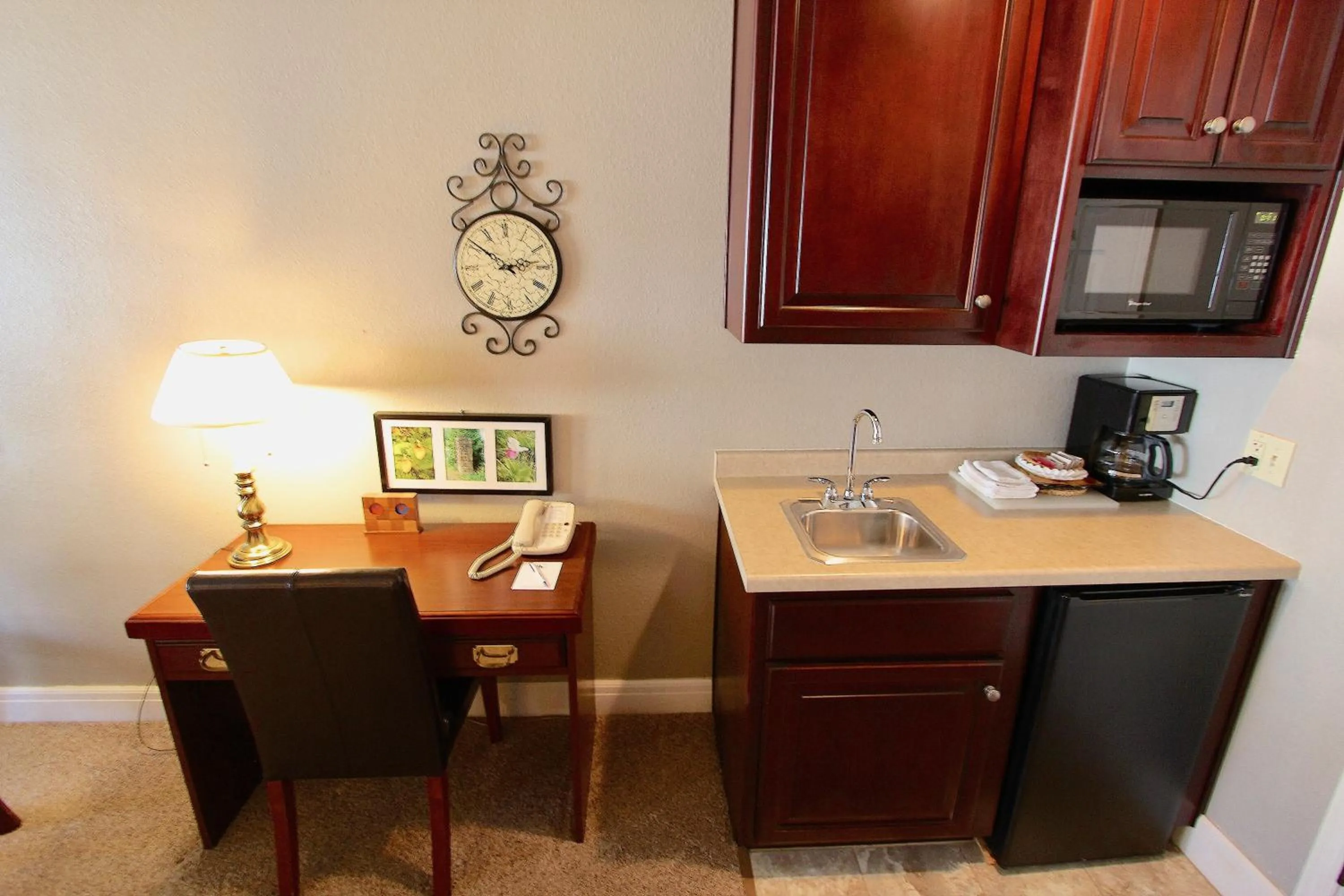 Kitchen or kitchenette in Baileys Harbor Yacht Club Resort