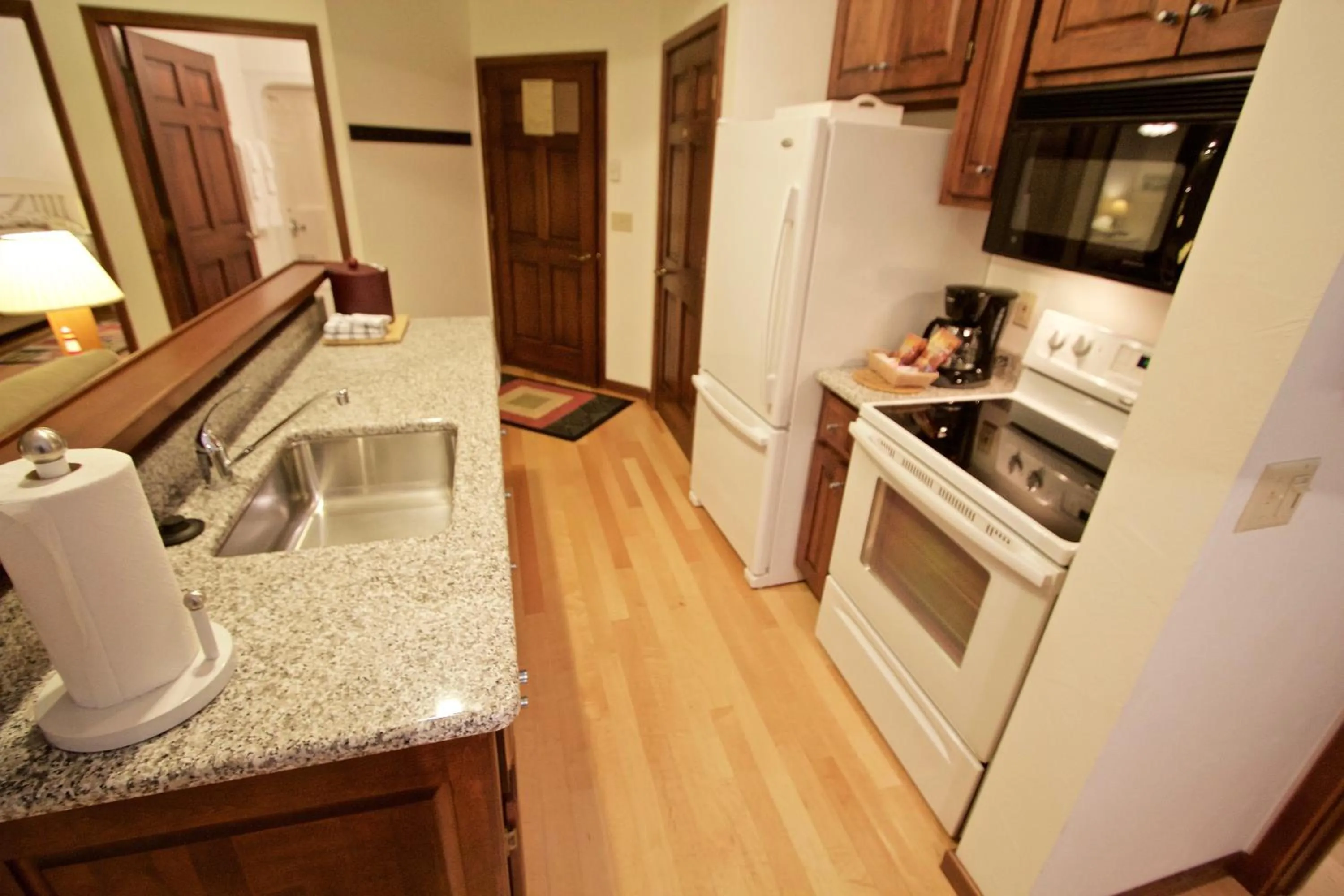 Kitchen or kitchenette in Baileys Harbor Yacht Club Resort