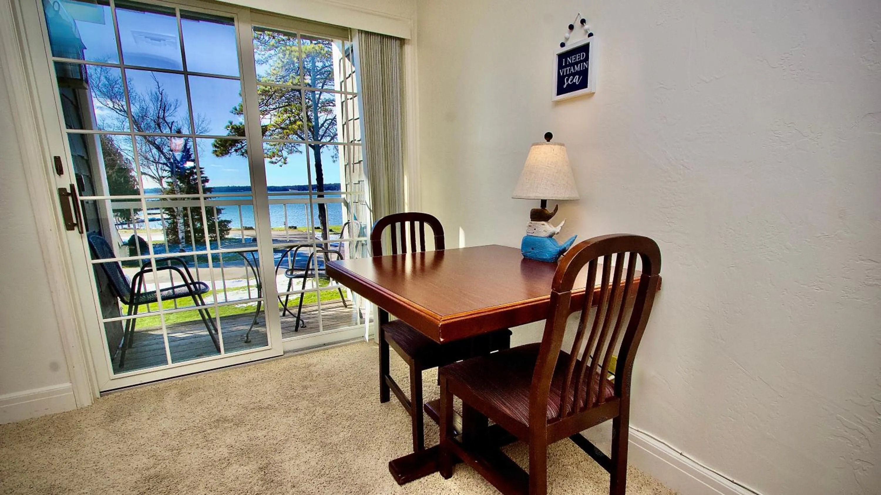 Dining area in Baileys Harbor Yacht Club Resort